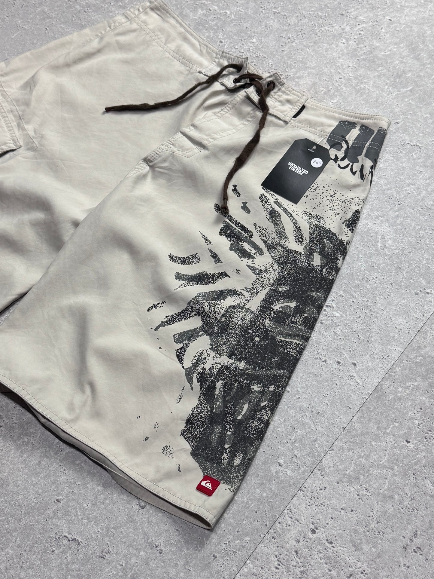 Vintage Y2K Quiksilver Boardshorts (30")