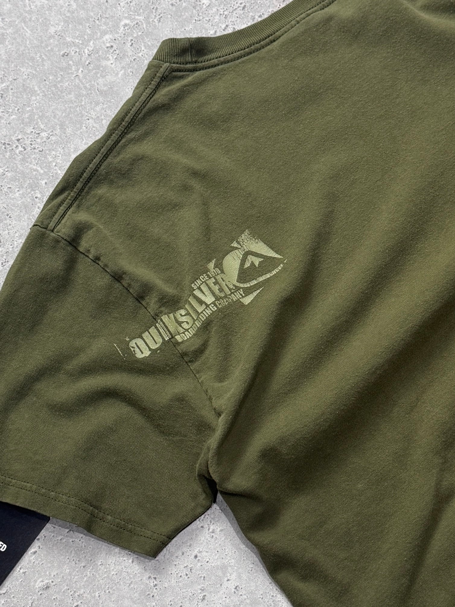 Vintage Y2K Quiksilver Boarding Tee (M)