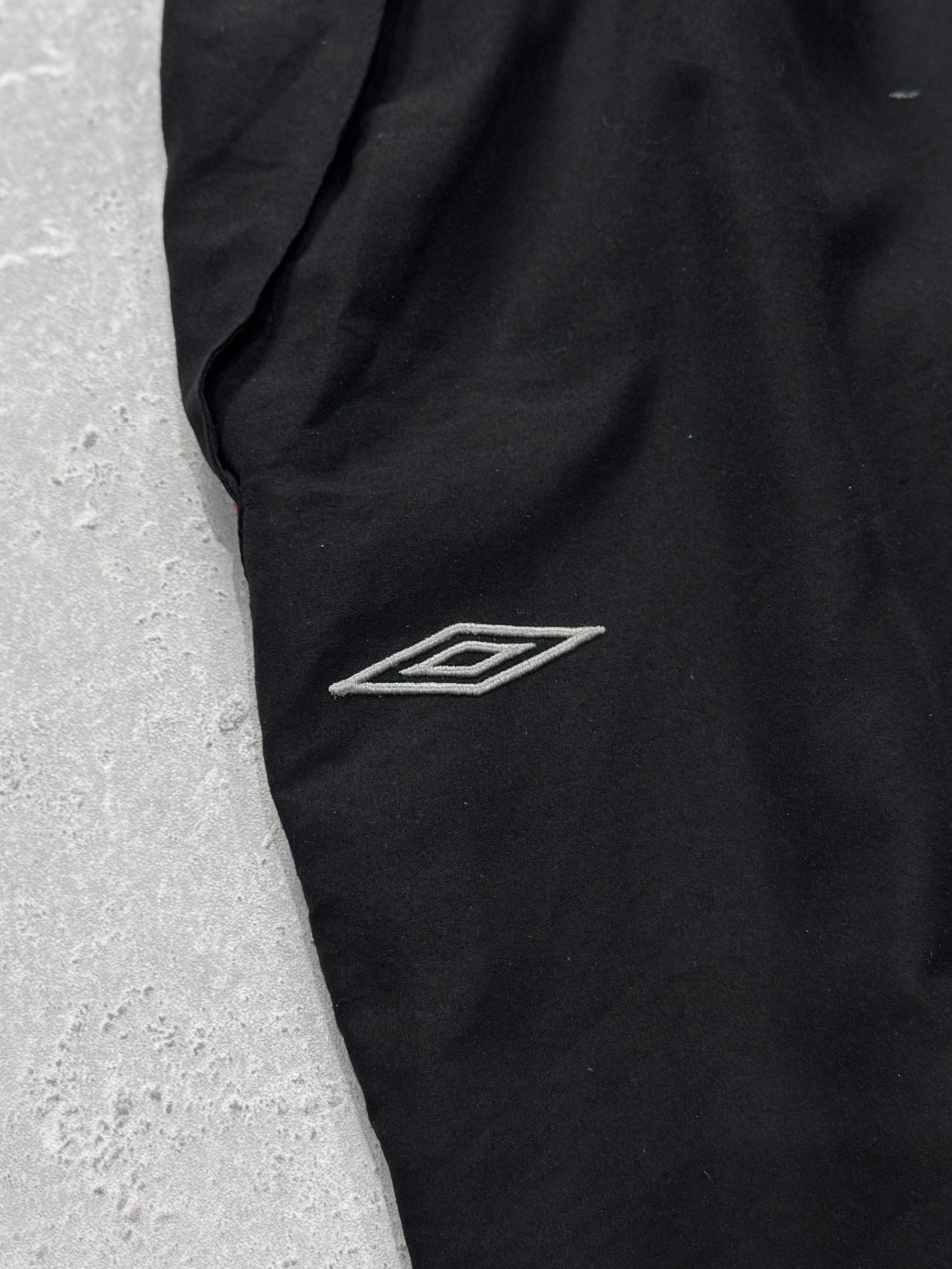Vintage 2000s Umbro Adjustable 3/4 Track Shorts (M)