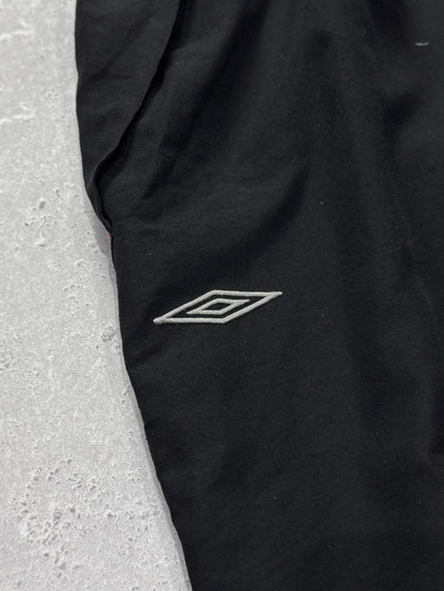 Vintage 2000s Umbro Adjustable 3/4 Track Shorts (M)