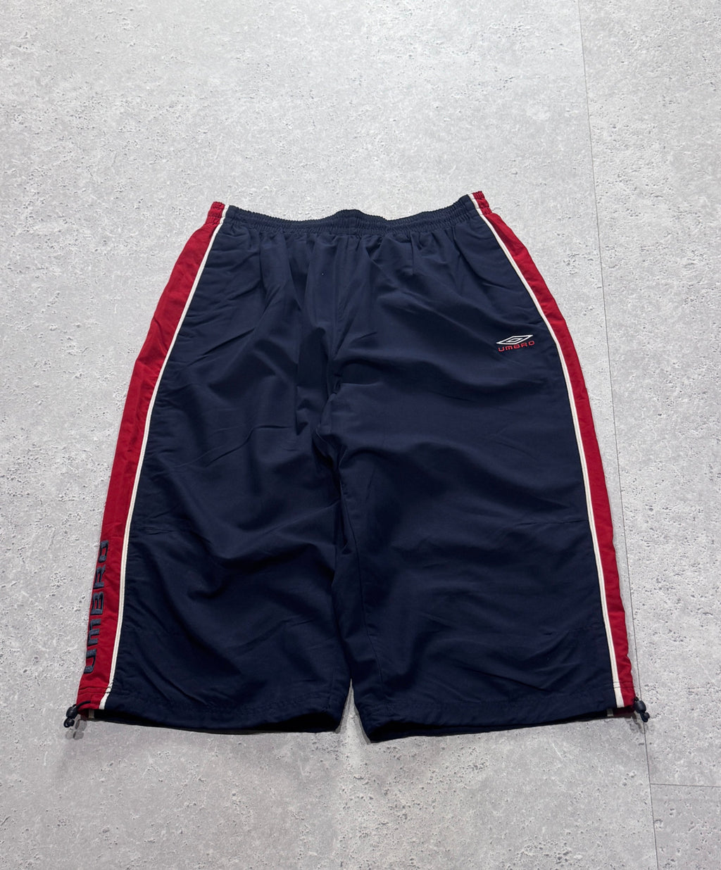 Vintage 2000s Umbro Adjustable 3/4 Track Shorts (XL)