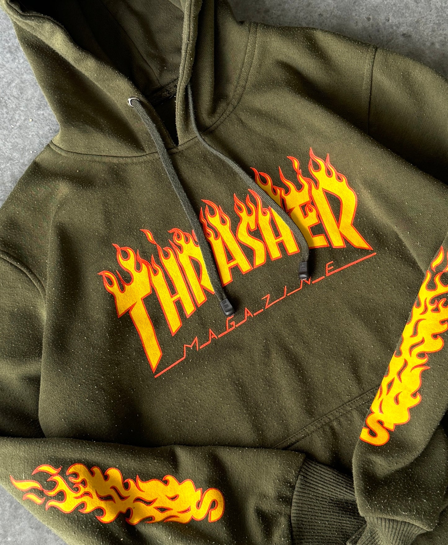 Vintage Y2K Thrasher Flame Hoodie Sweater (M)