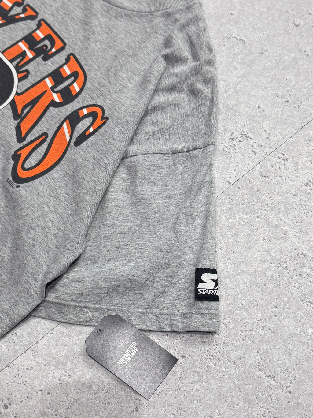 Vintage Philadelphia Flyers NHL Tee (XL)