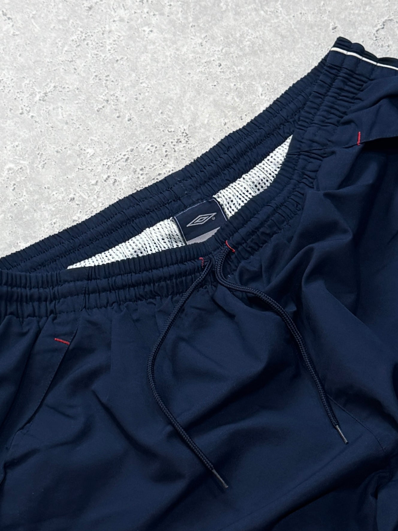 Vintage 2000s Umbro Adjustable 3/4 Track Shorts (34")