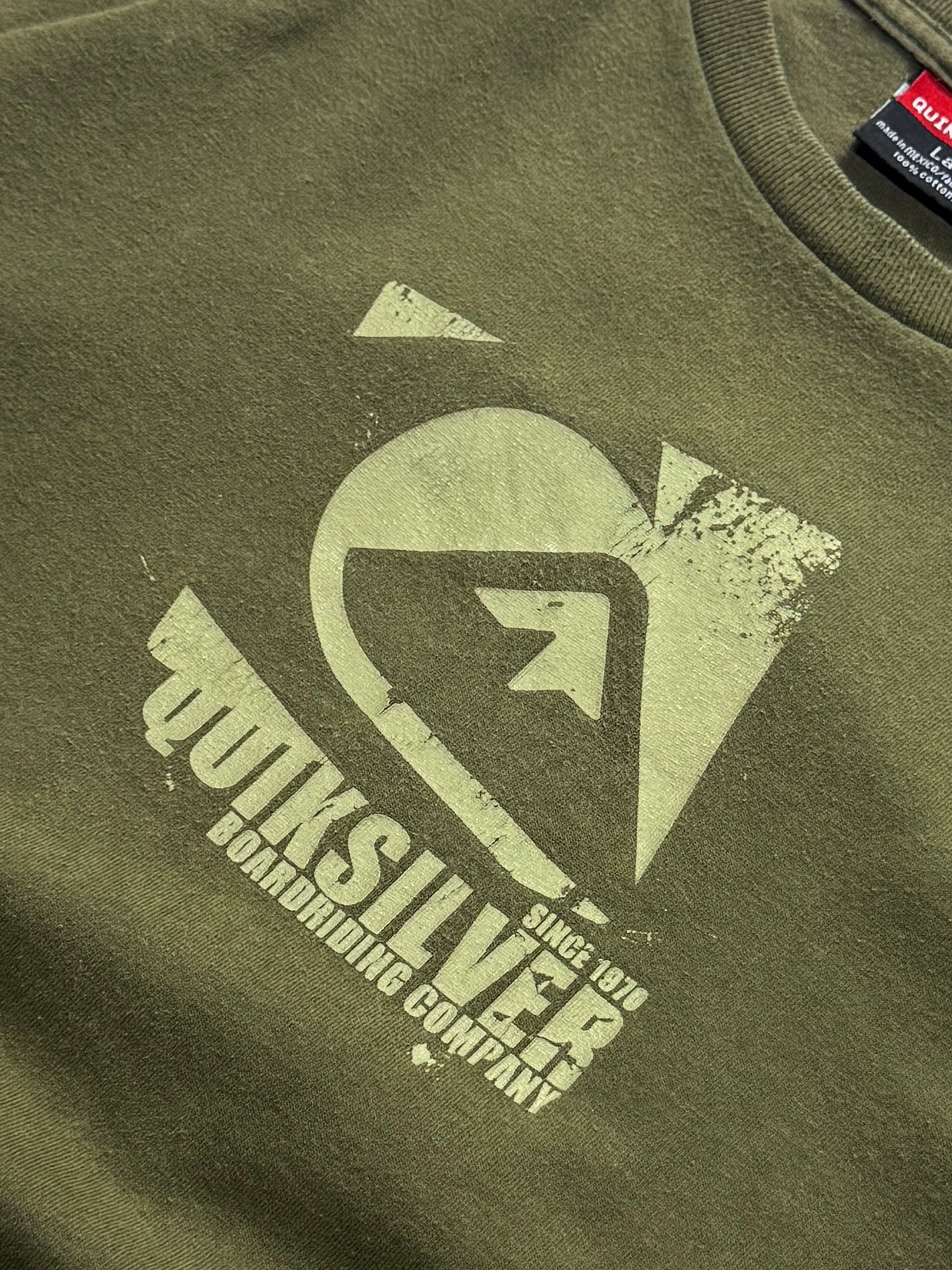 Vintage Y2K Quiksilver Boarding Tee (M)