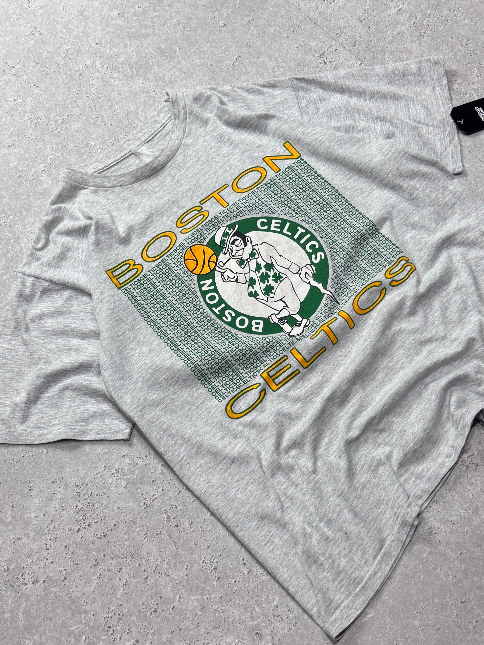 Vintage 90s Boston Celtics NBA Tee (XL)