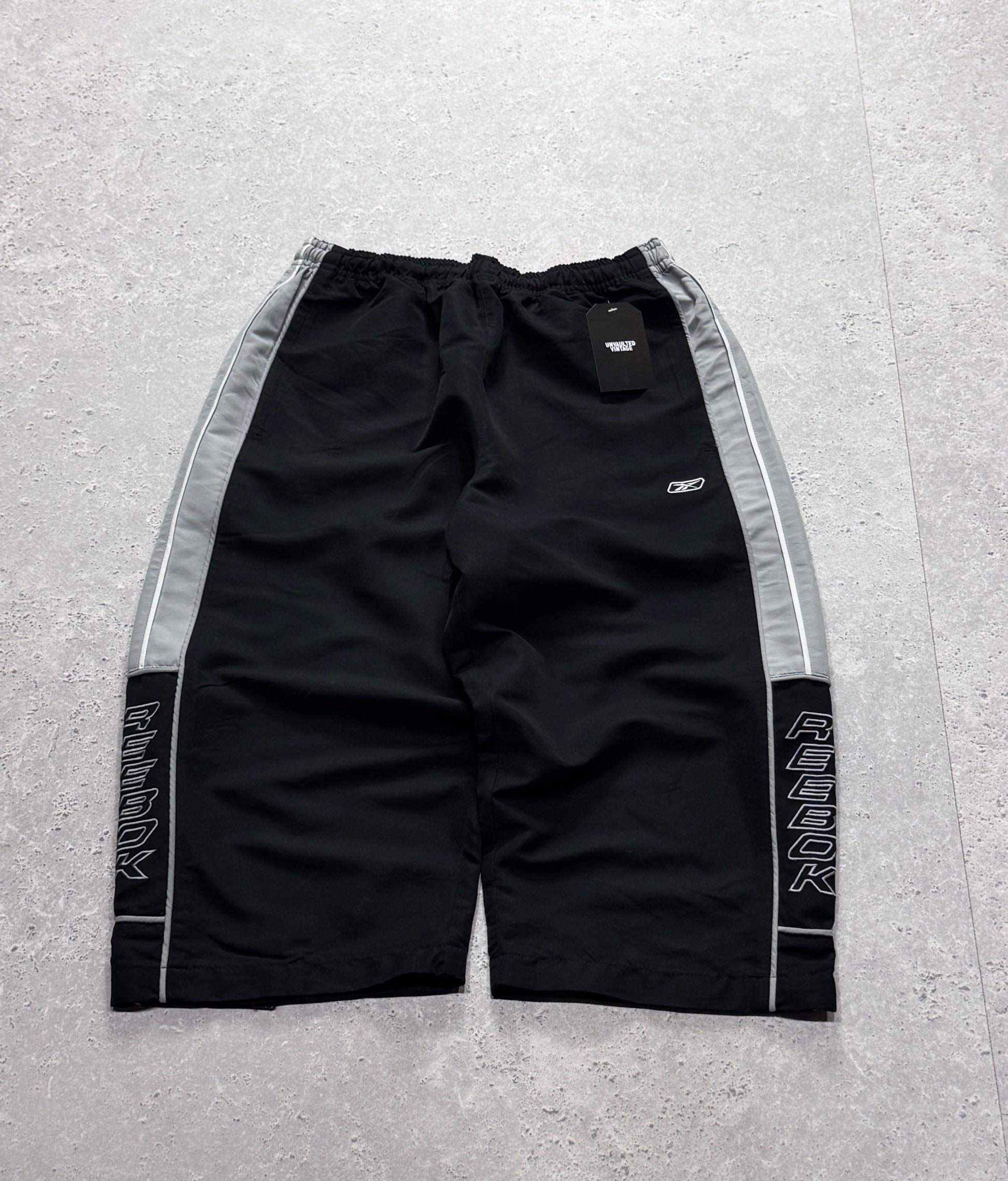 Vintage 2000s Reebok Adjustable 3/4 Track Short (S)