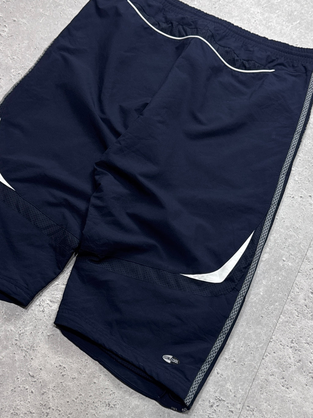 Vintage 2000s Adidas Adjustable 3/4 Track Shorts (L)