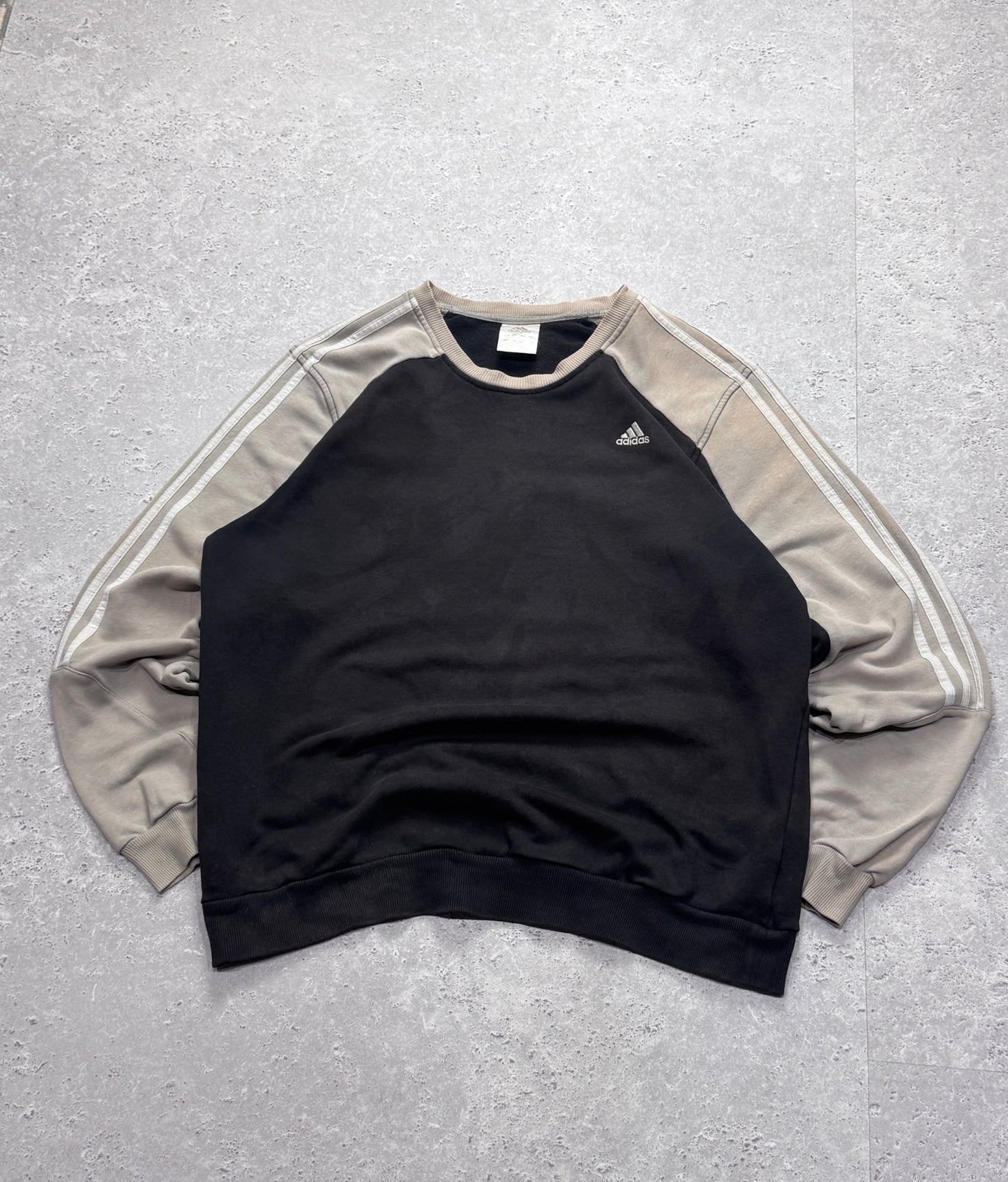 Vintage 2000s Adidas Embroidered Sweater (XL)