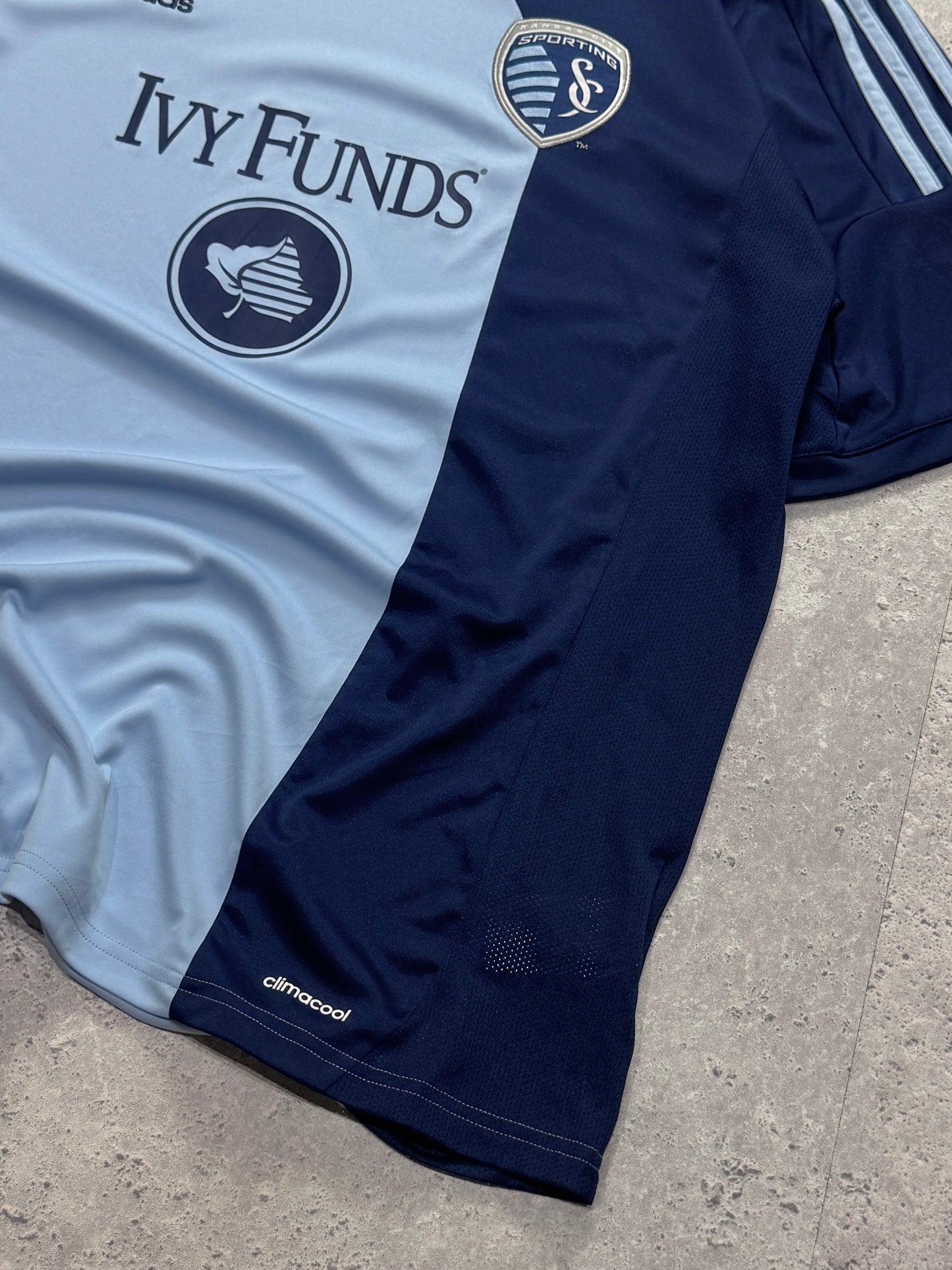 Vintage 2000s Kansas City Sporting MLS Jersey (XL)