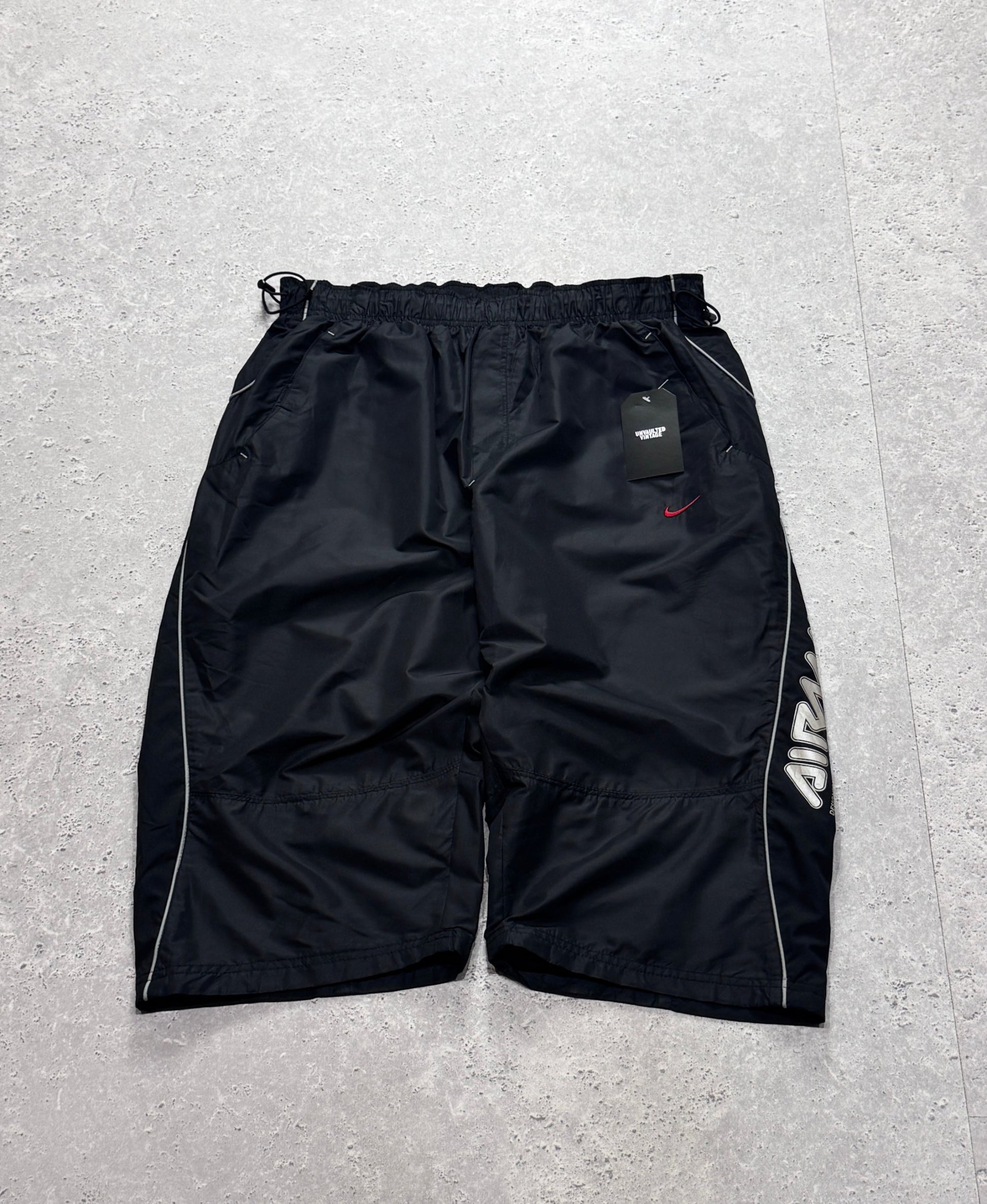 Vintage 2000s Nike Air Max Track Shorts (L)