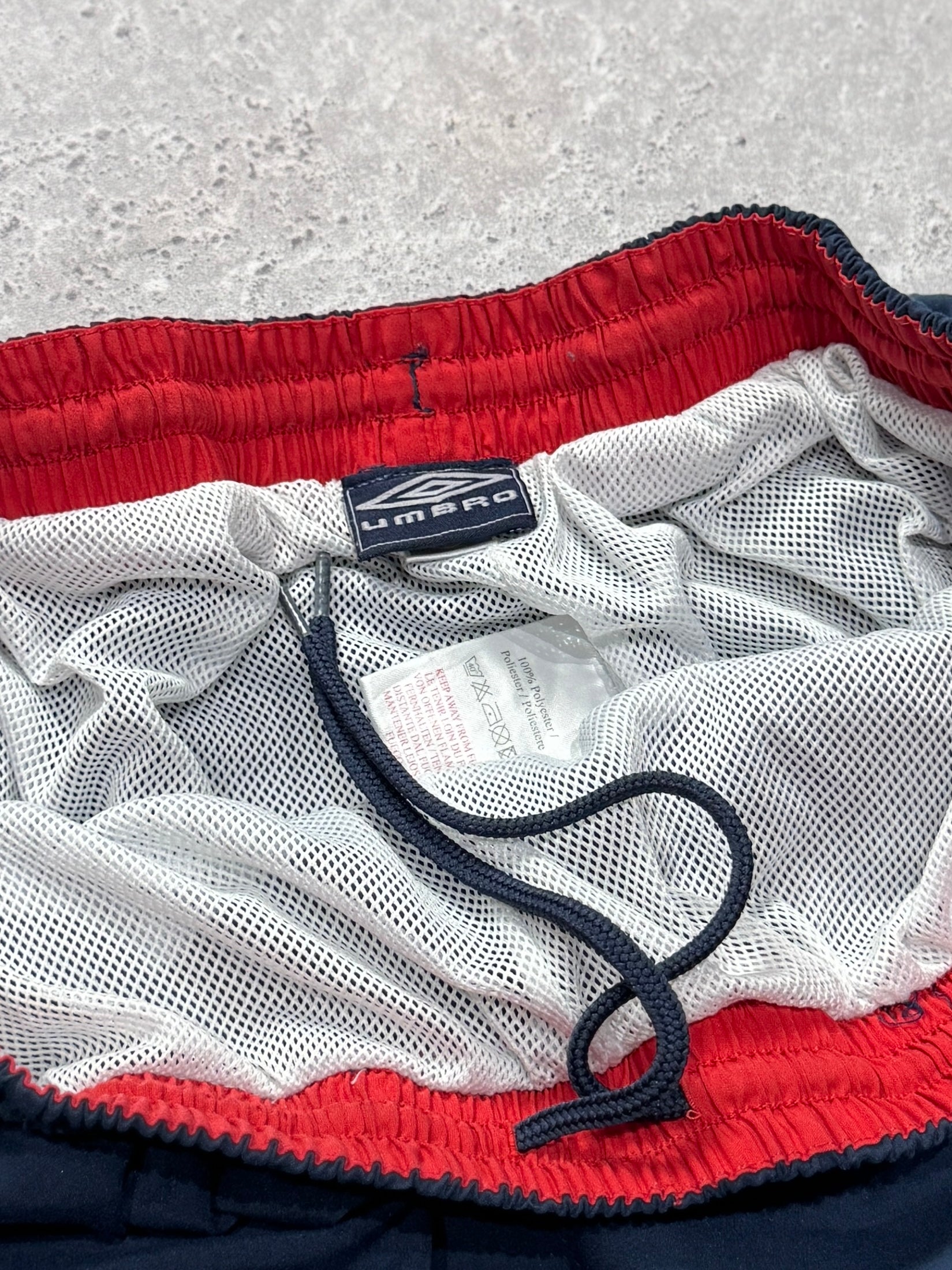 Vintage 2000s Umbro 3/4 Adjustable Track Shorts (L)