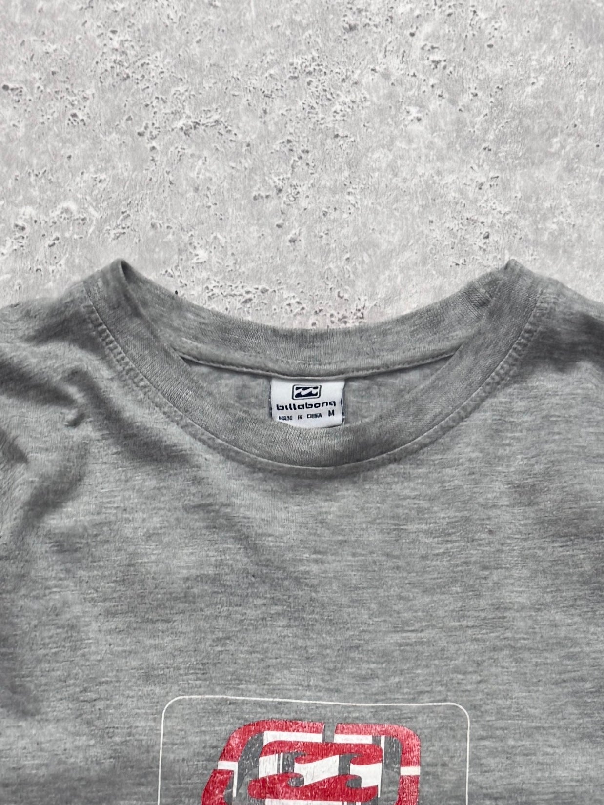 Vintage 2000s Billabong Surf Tee (L)