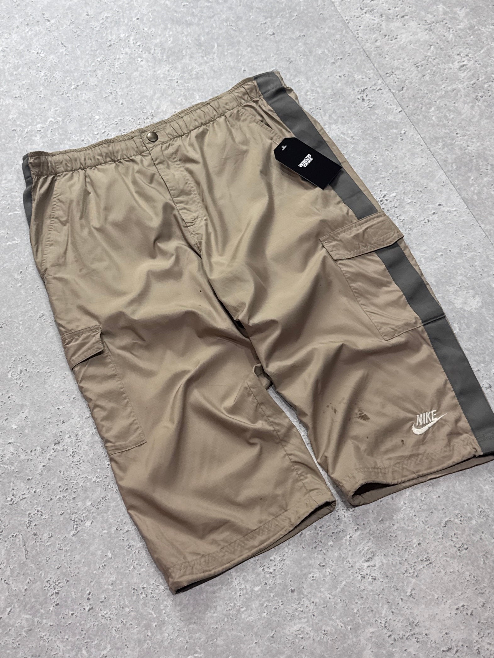Vintage 2000s Nike Adjustable Track Shorts (M)