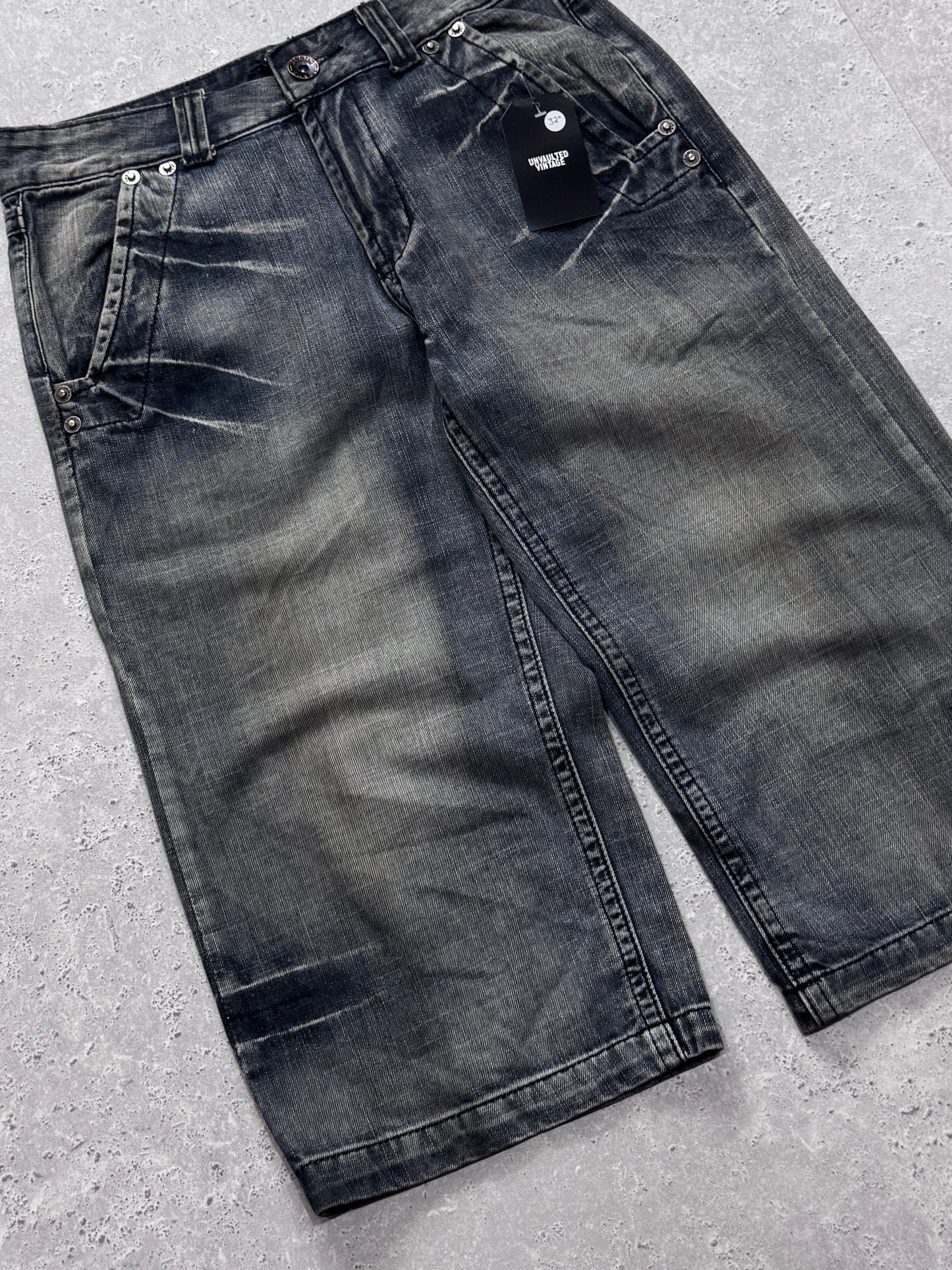 Vintage Y2K Grunge Super Baggy Jorts (32")