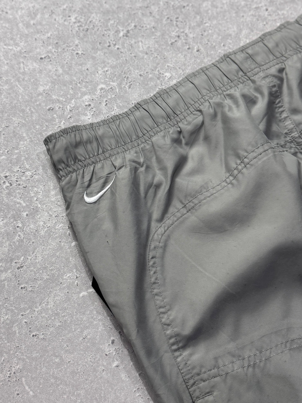 Vintage 2000s Nike Adjustable 3/4 Track Shorts (XL)