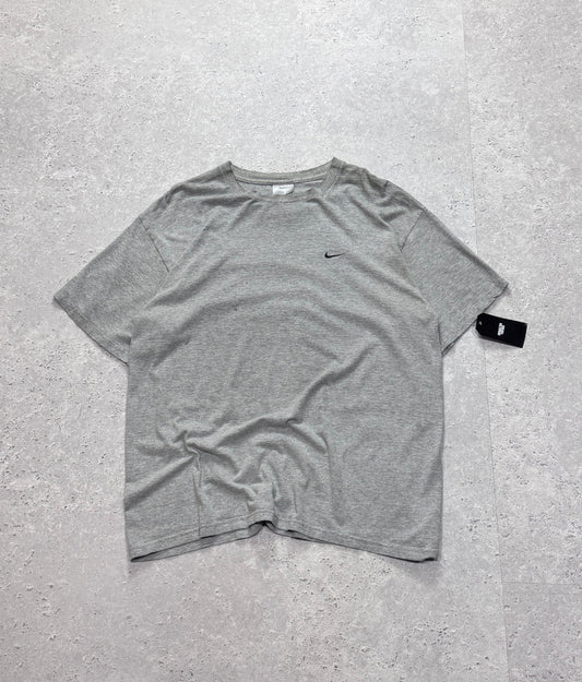 Vintage 2000s Nike Essential Swoosh Tee (XL)