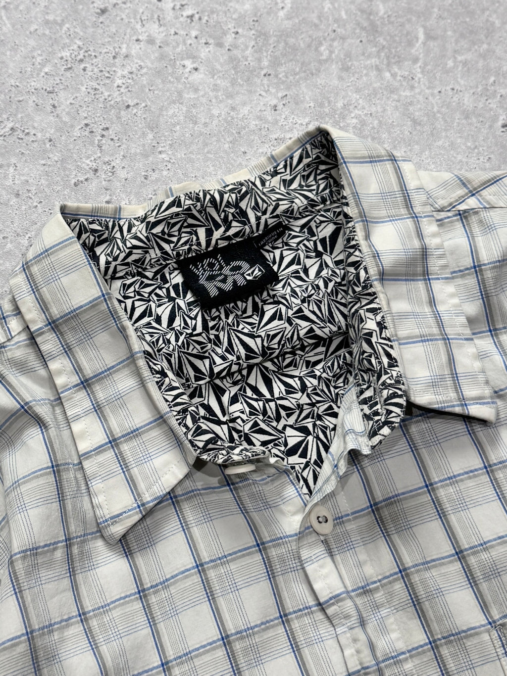 Vintage Y2K Volcom Button Up Shirt (M)