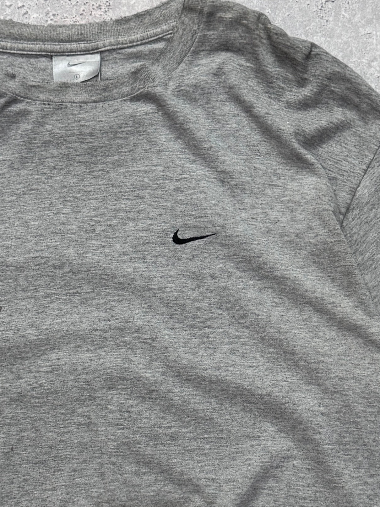 Vintage 2000s Nike Essential Swoosh Tee (XL)