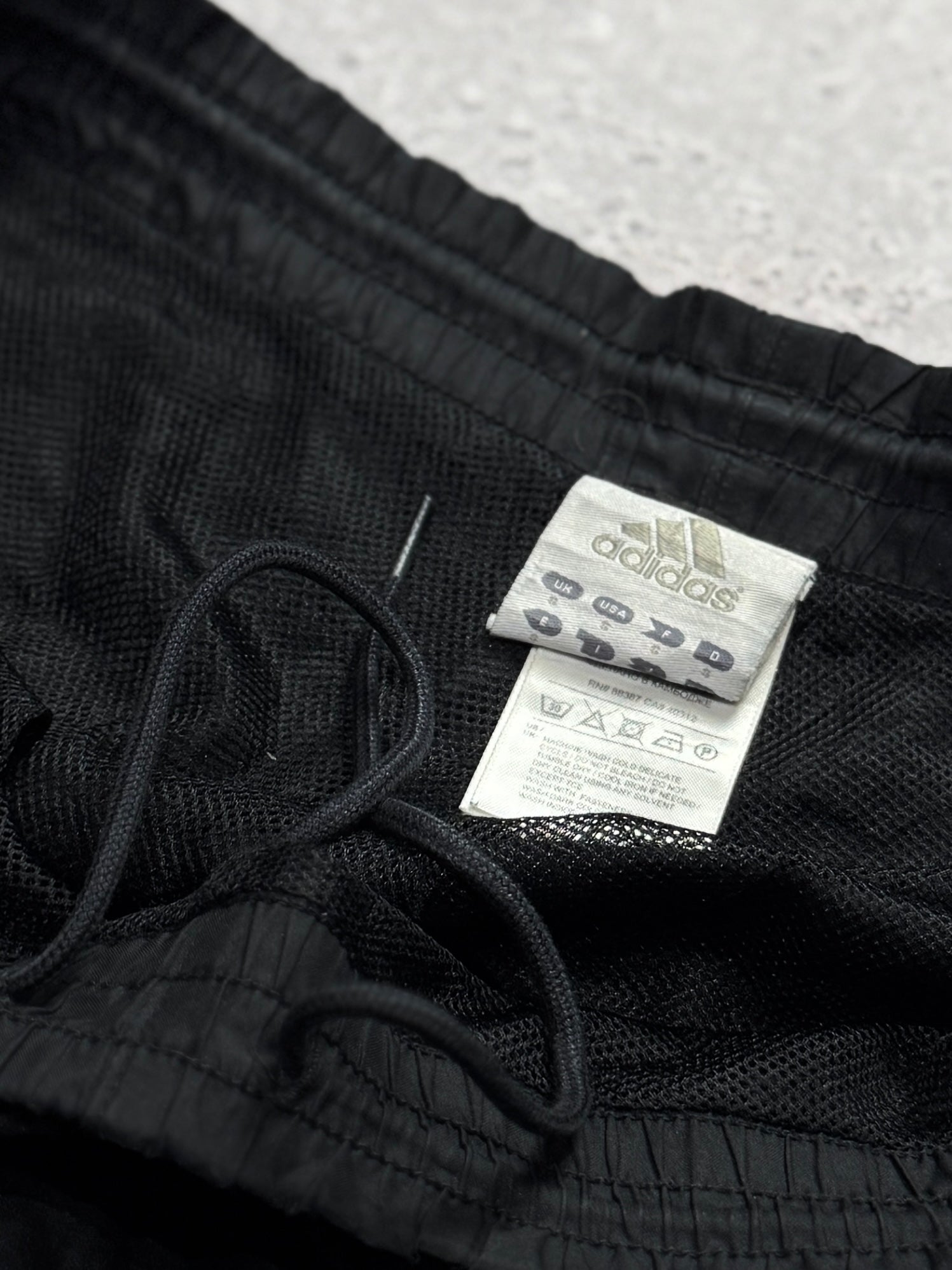 Vintage 2000s Adidas Adjustable 3/4 Track Shorts (M)