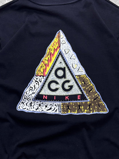 Vintage Nike ACG Tee (M)