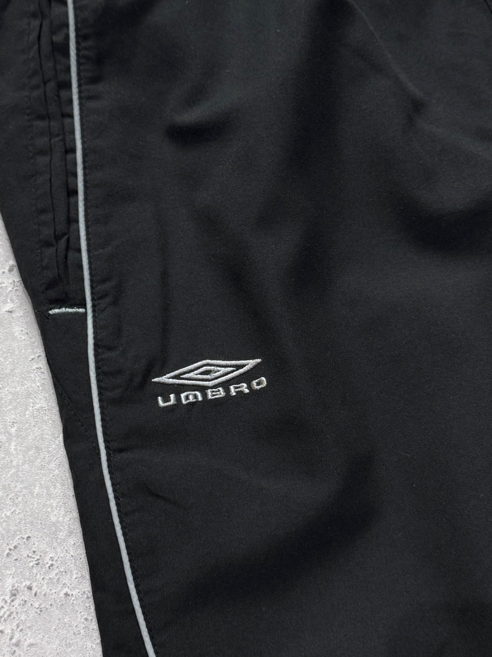 Vintage 2000s Umbro Adjustable 3/4 Track Shorts (M)