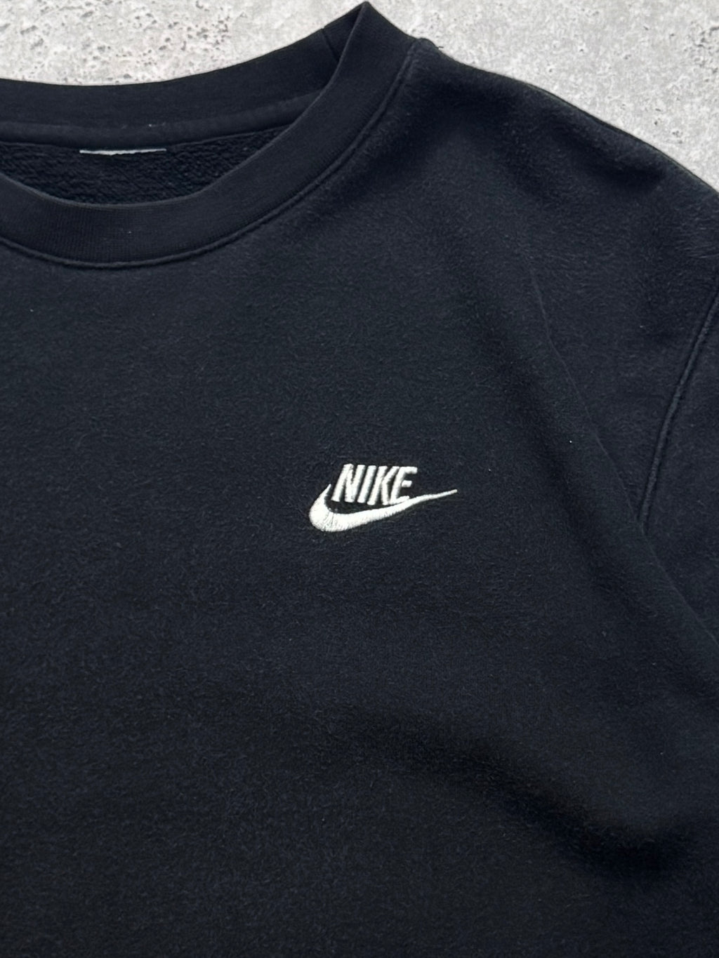 Vintage 2000s Nike Essential Sweater (L)