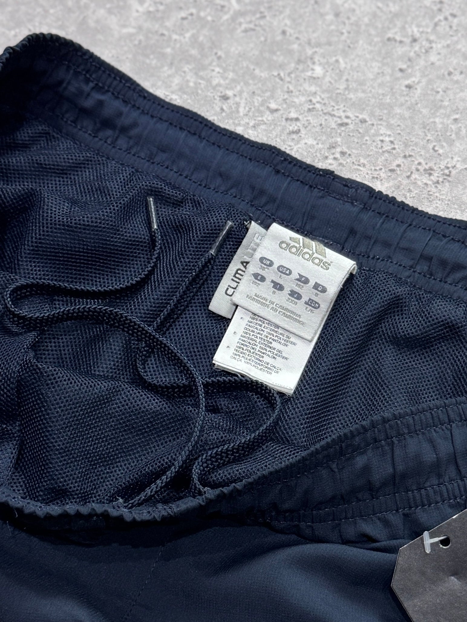 Vintage 2000s Adidas Adjustable 3/4 Track Shorts (L)