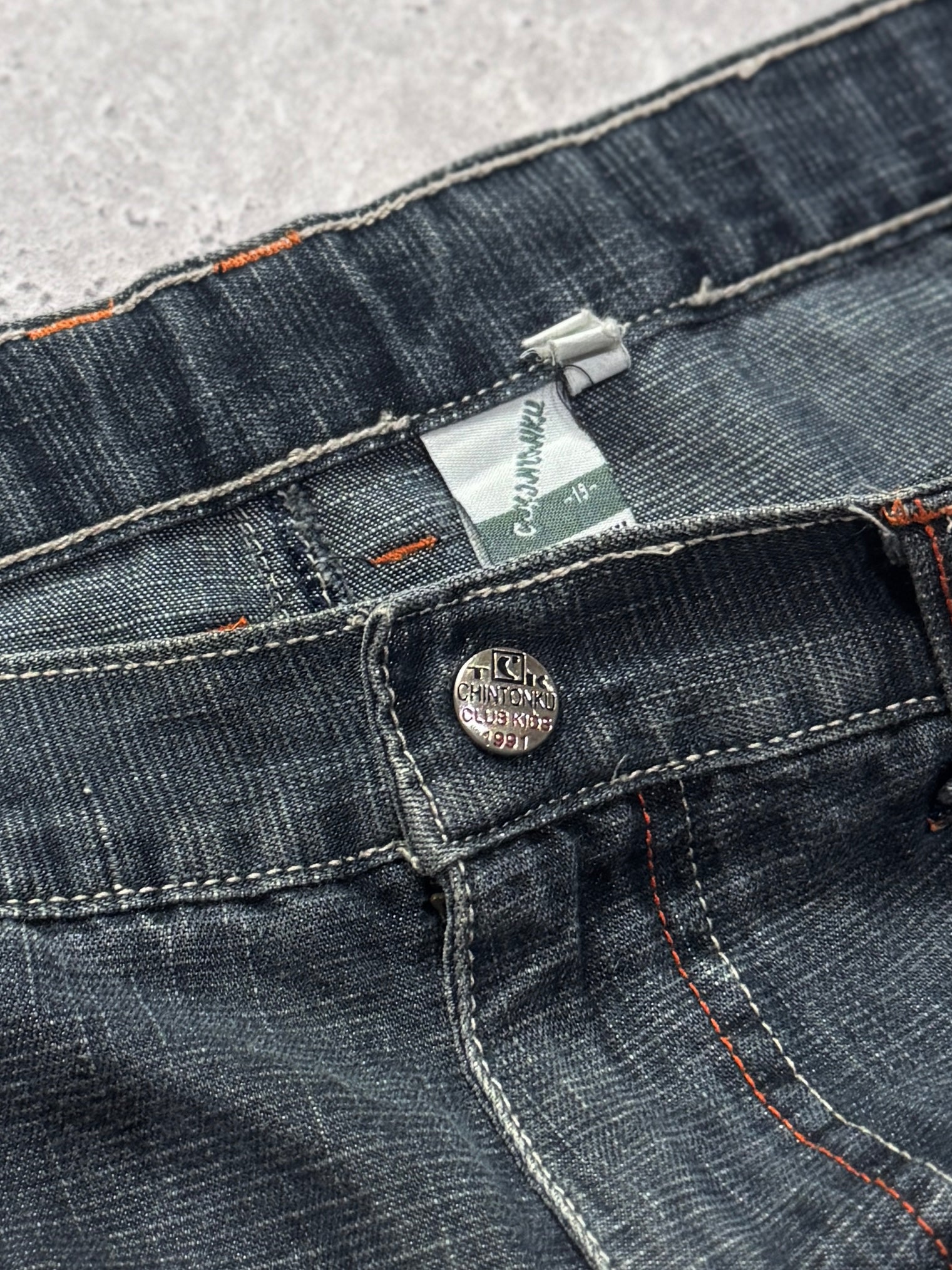 Vintage Y2K Baggy Graphic Carpenter Jorts (28”)