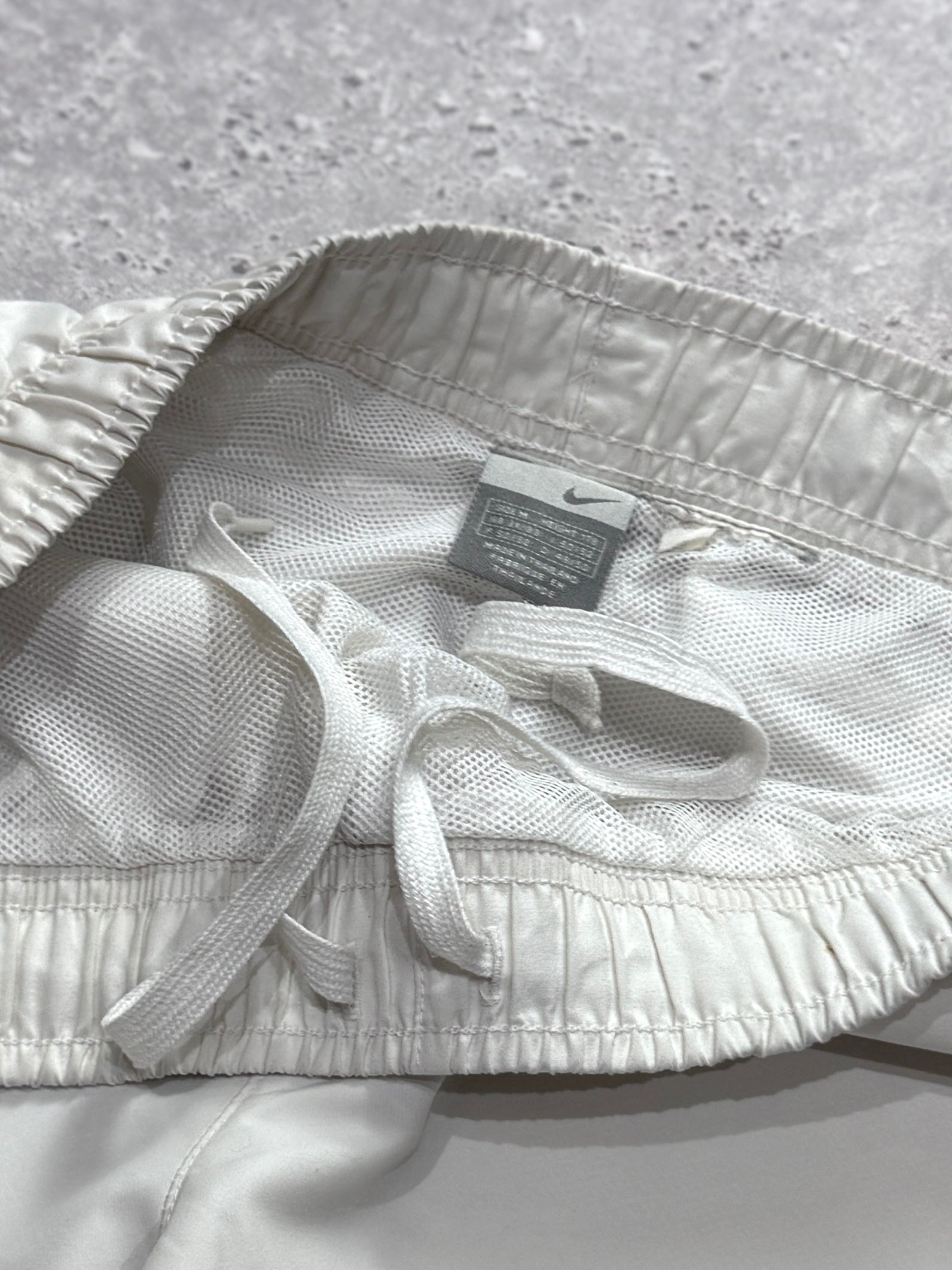 Vintage 2000s Nike Adjustable 3/4 Track Shorts (M)