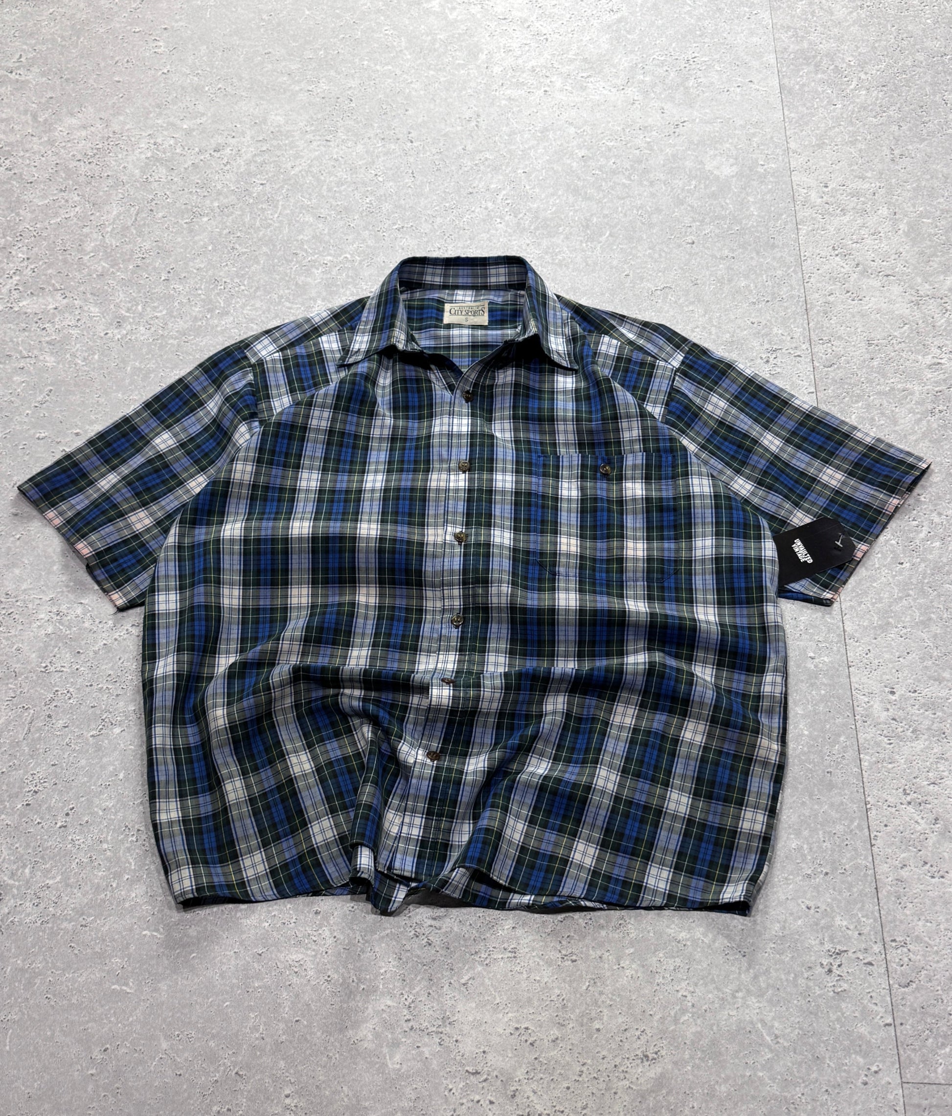 Vintage 2000s Plaid Button Up Shirt (L)