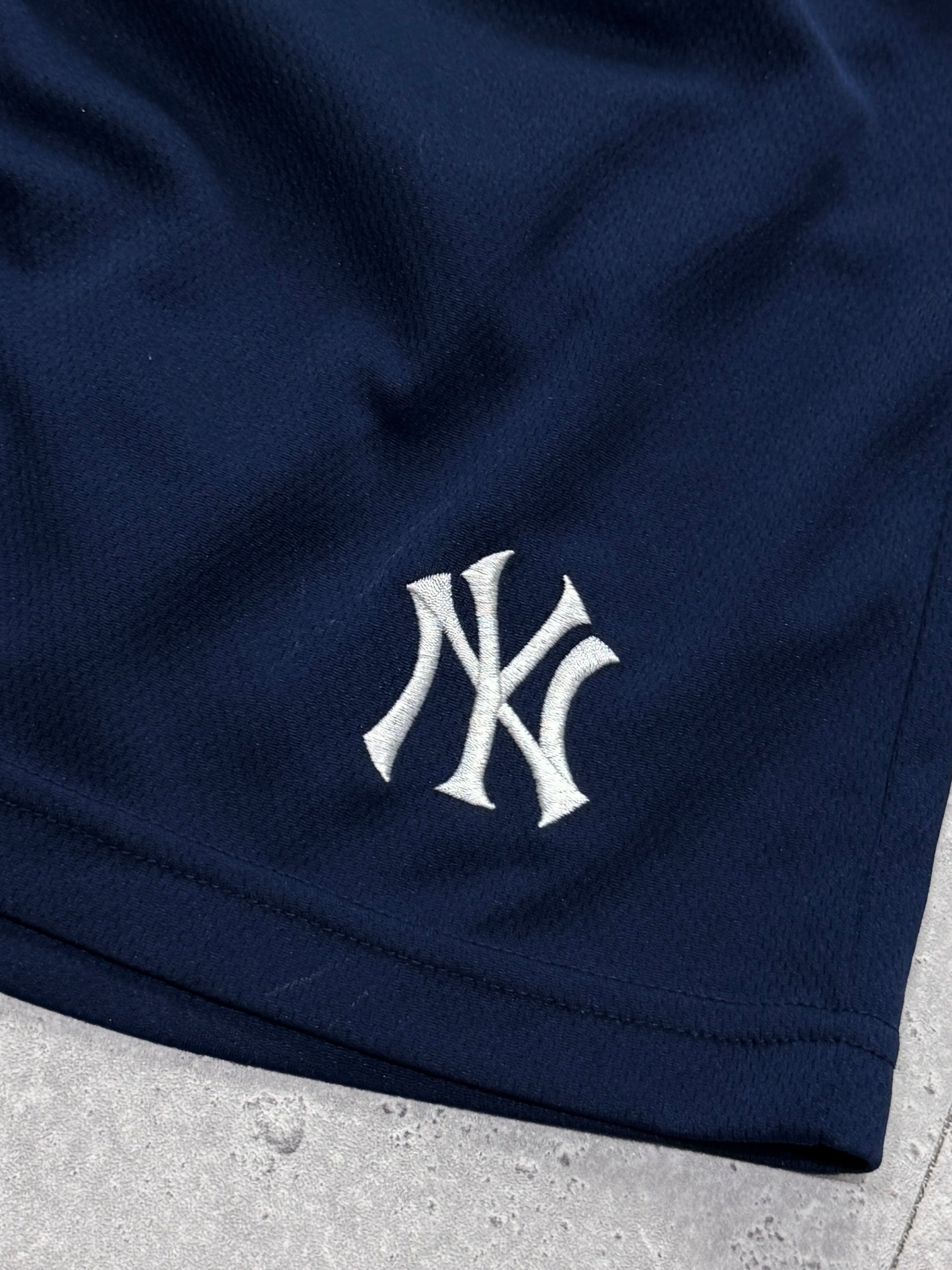 Vintage 2000s New York Yankees Basketball Style Shorts (M)