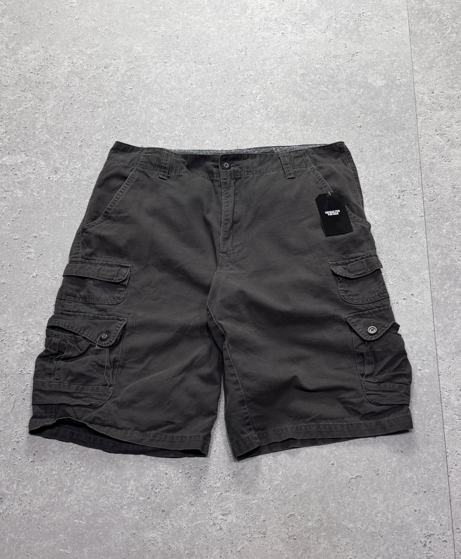 Vintage 2000s Ocean Pacific Cargo Shorts (36”)