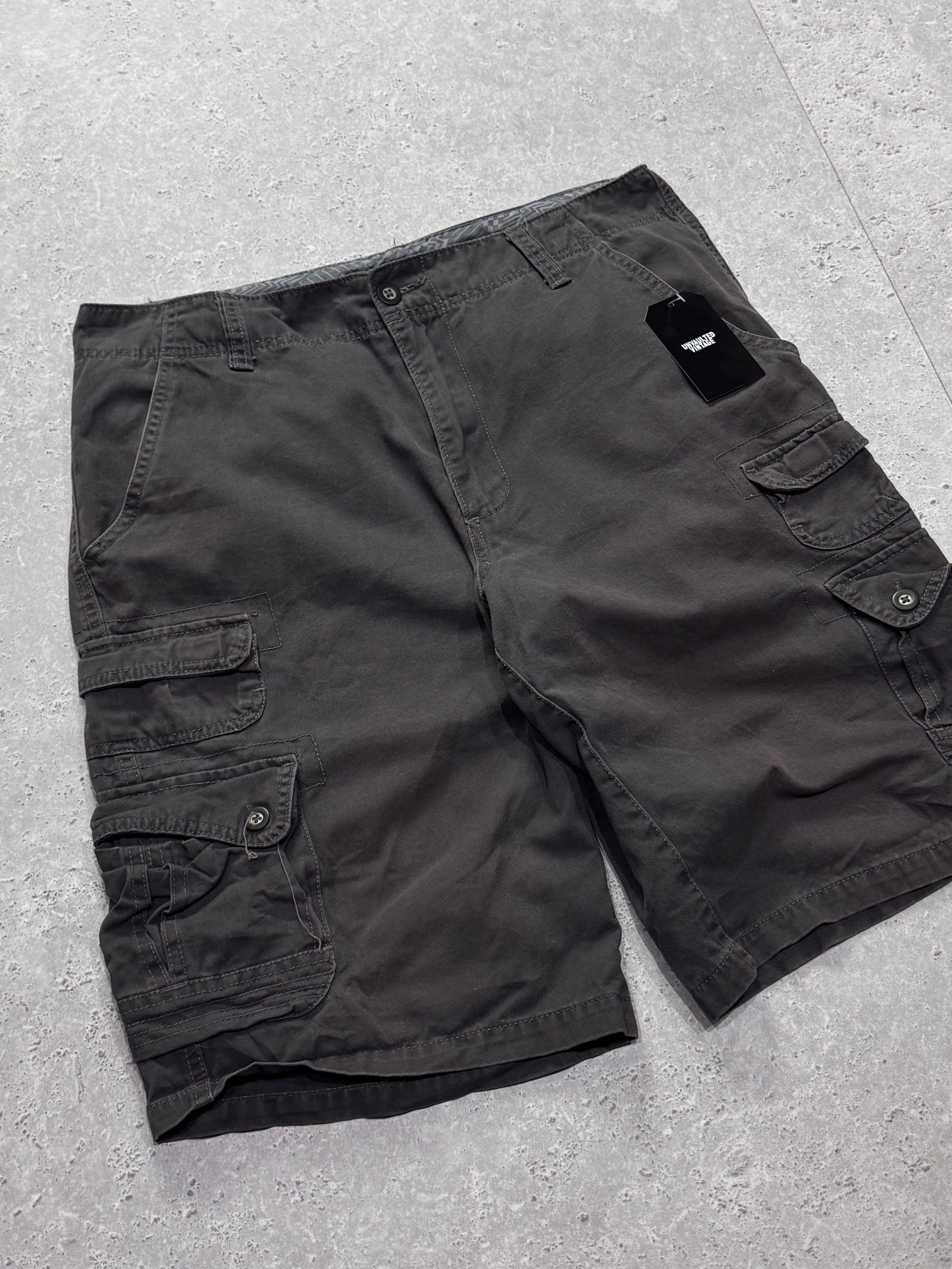 Vintage 2000s Ocean Pacific Cargo Shorts (36”)