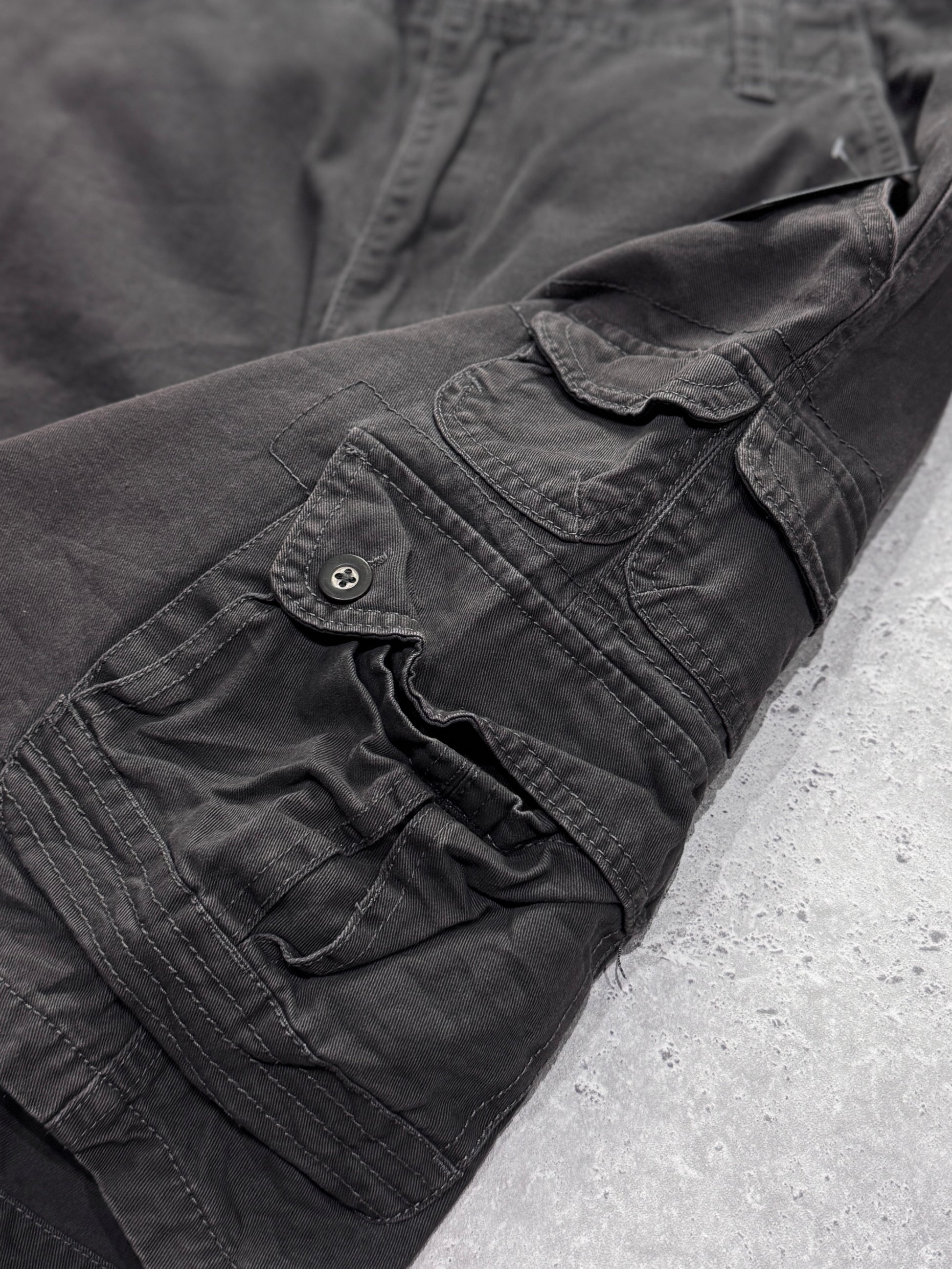 Vintage 2000s Ocean Pacific Cargo Shorts (36”)