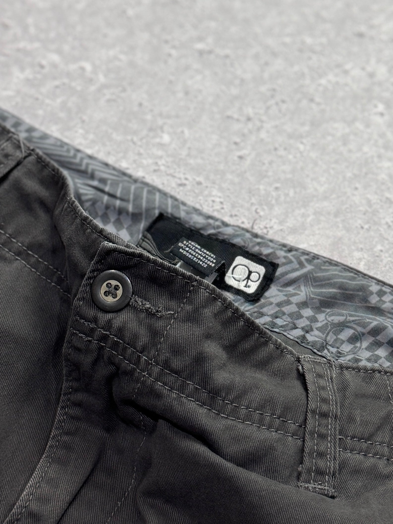 Vintage 2000s Ocean Pacific Cargo Shorts (36”)