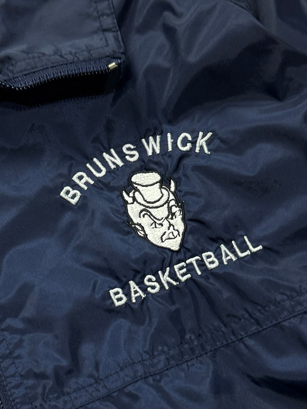 Vintage 2000s Nike X Brunswick Basketball Windbreaker Jacket (L)