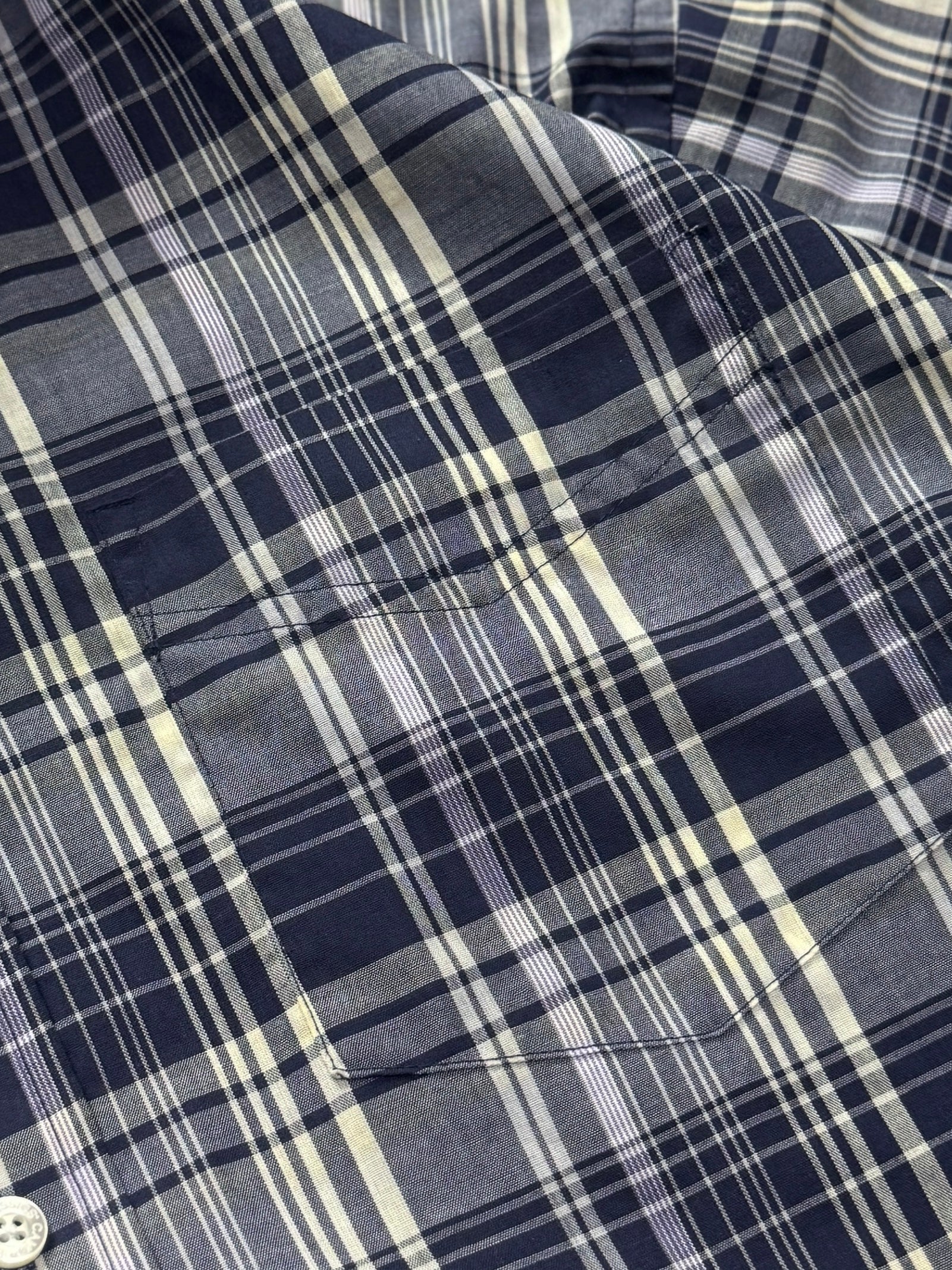 Vintage 2000s Plaid Button Up Shirt (L)