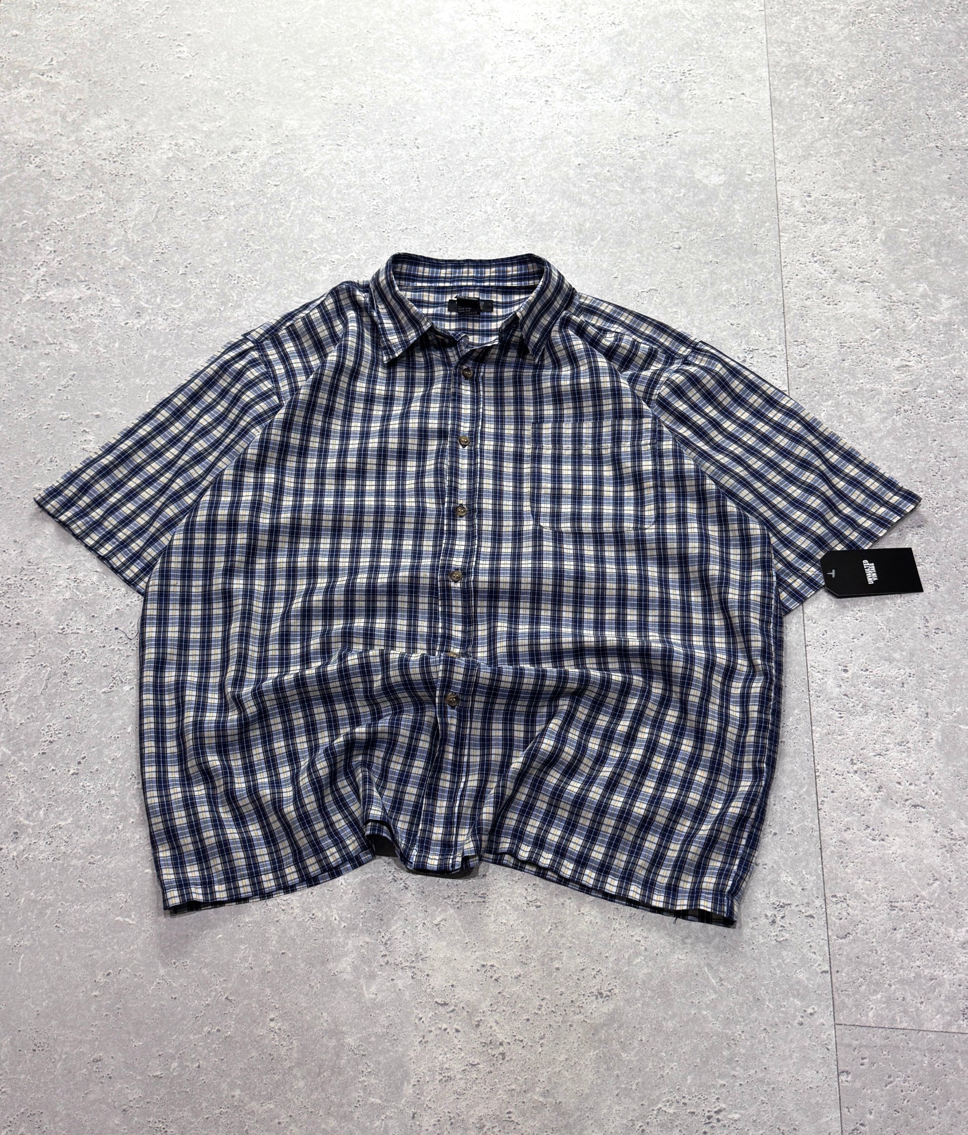 Vintage 2000s Plaid Button Up Shirt (XL)