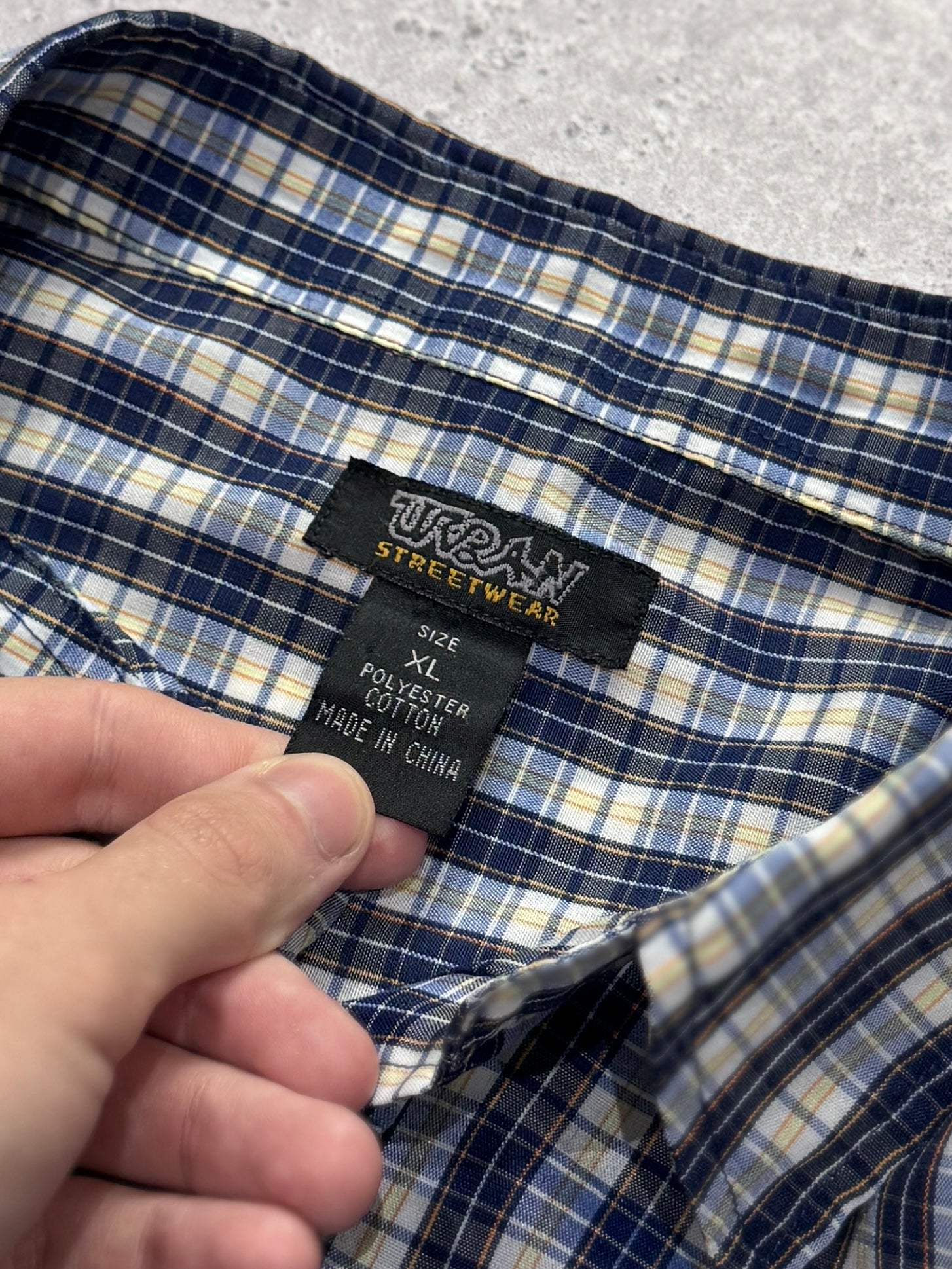 Vintage 2000s Plaid Button Up Shirt (XL)