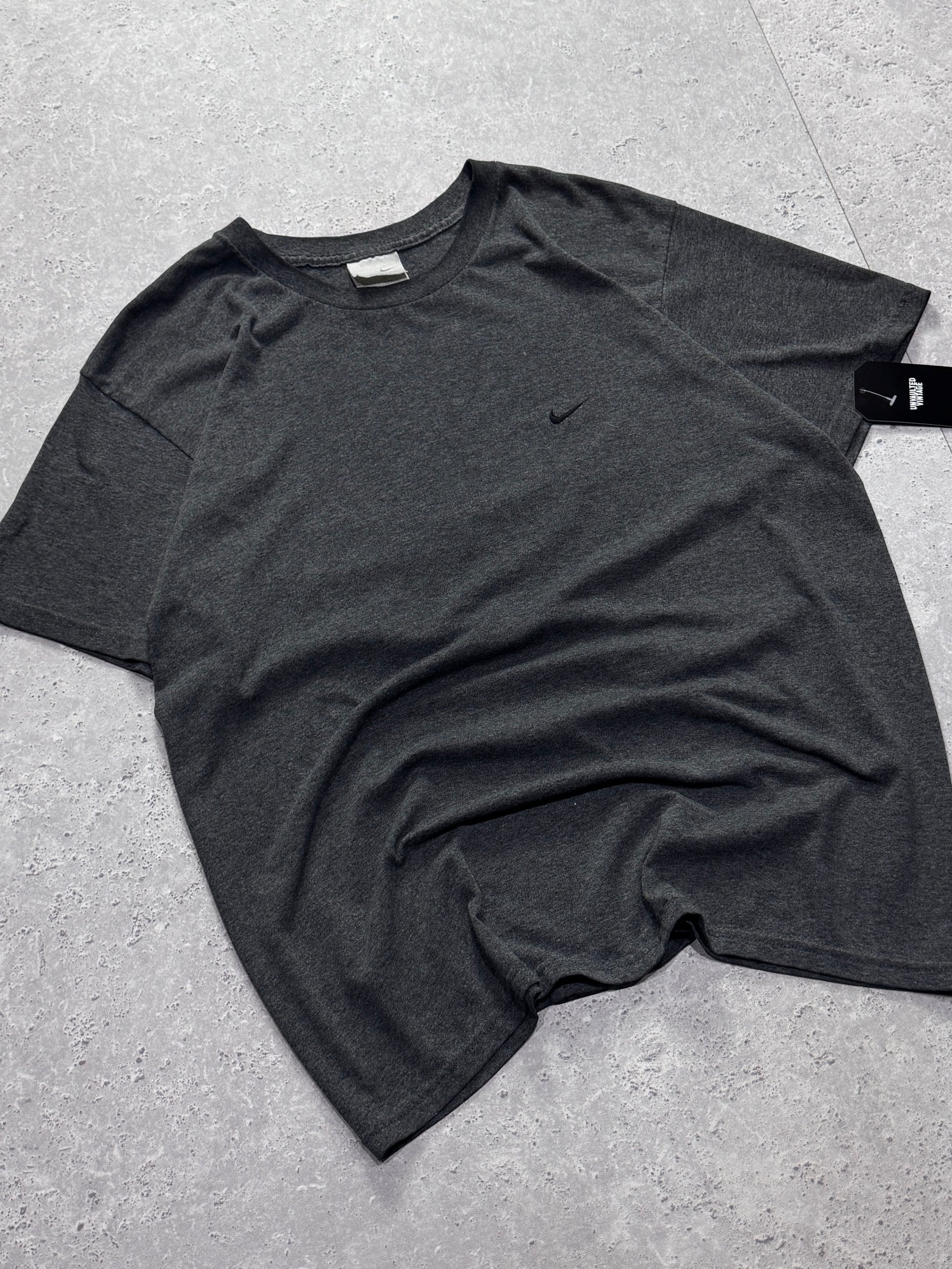 Vintage 2000s Nike Embroidered Tee (M)
