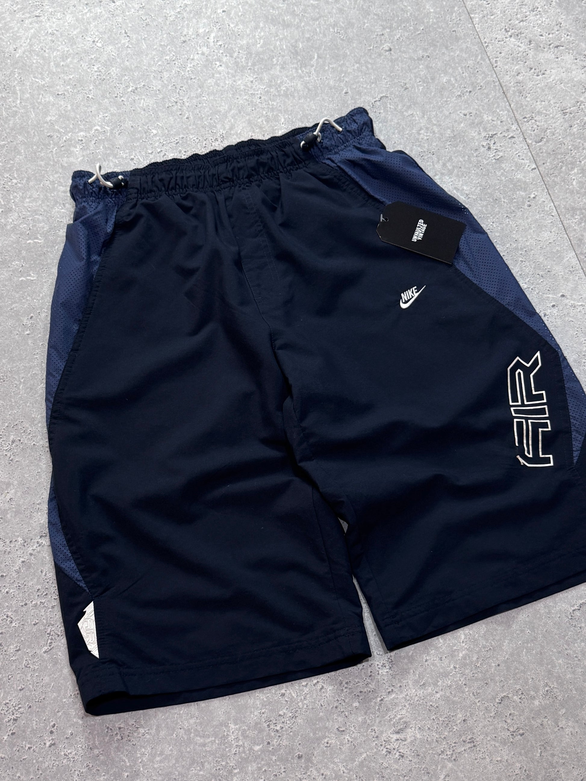 Vintage 2000s Nike Air Adjustable 3/4 Track Shorts (M)