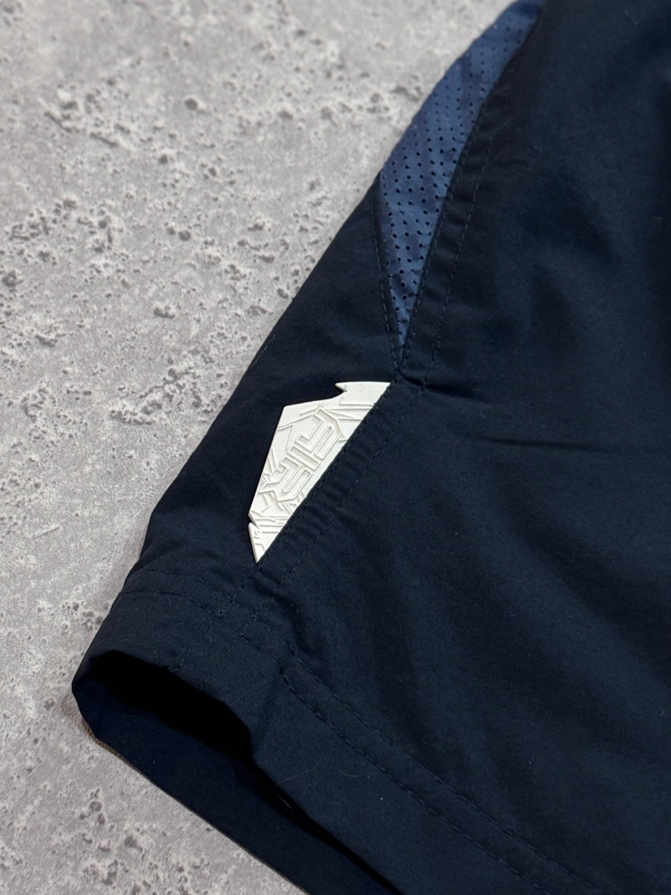 Vintage 2000s Nike Air Adjustable 3/4 Track Shorts (M)