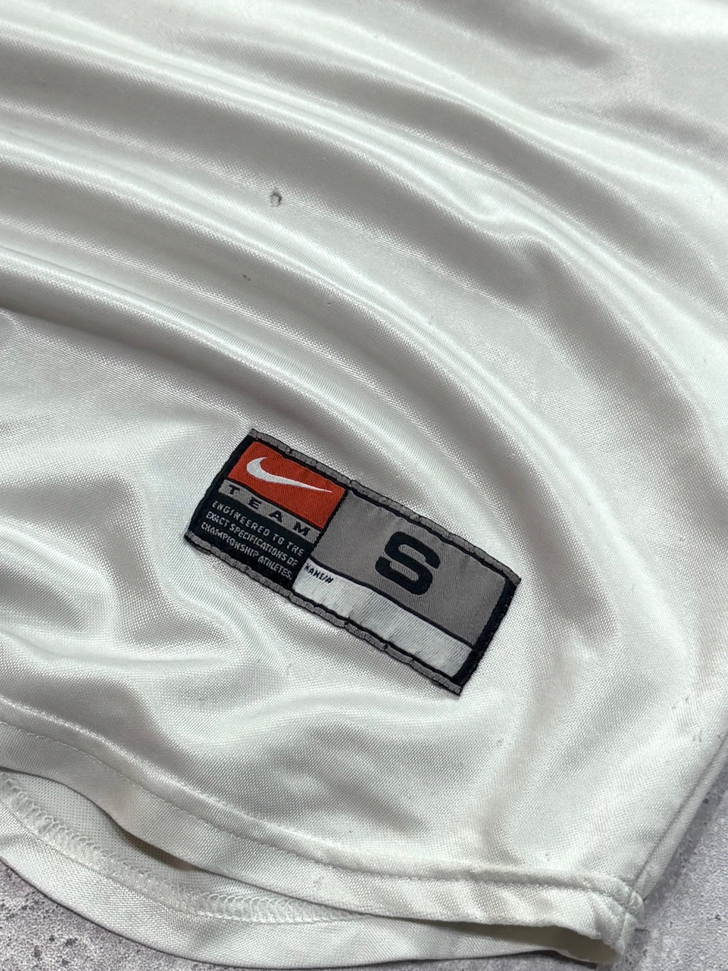 Vintage 2000s Nike X Portugal Football Jersey (M)