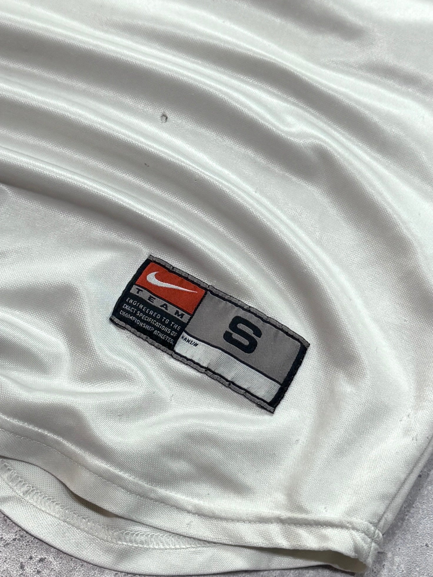 Vintage 2000s Nike X Portugal Football Jersey (M)