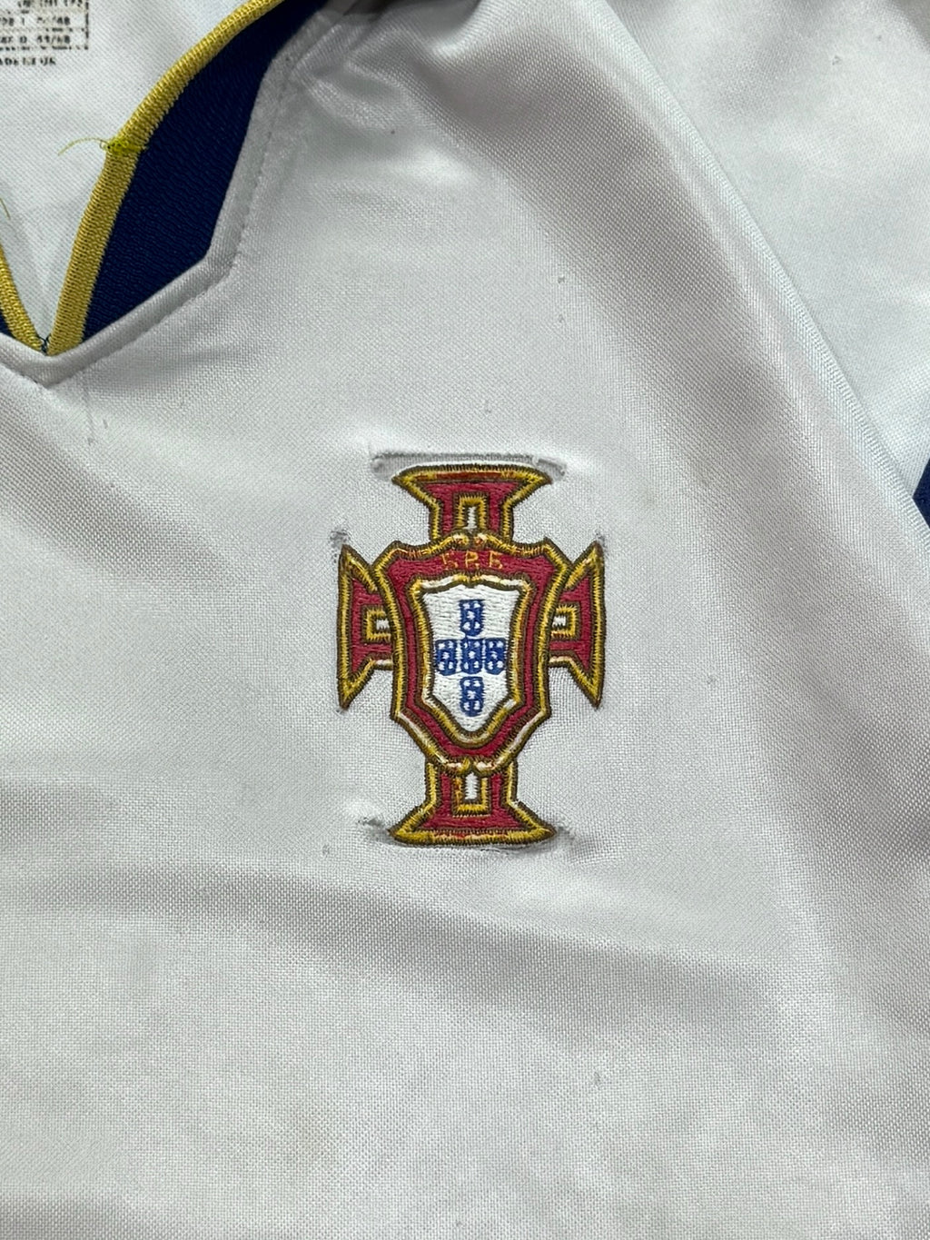Vintage 2000s Nike X Portugal Football Jersey (M)