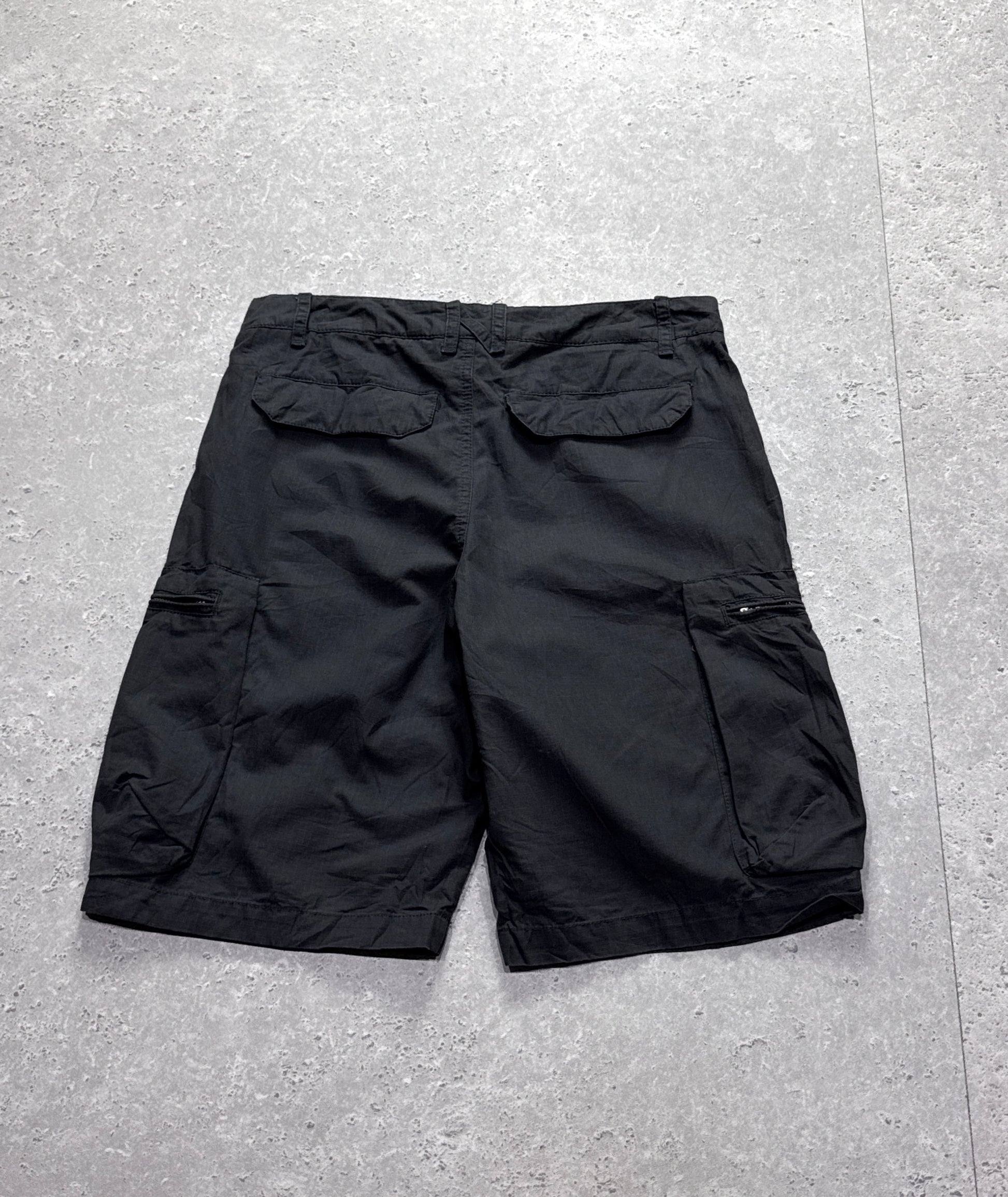 Vintage 2000s Nike Cargo Shorts (M)