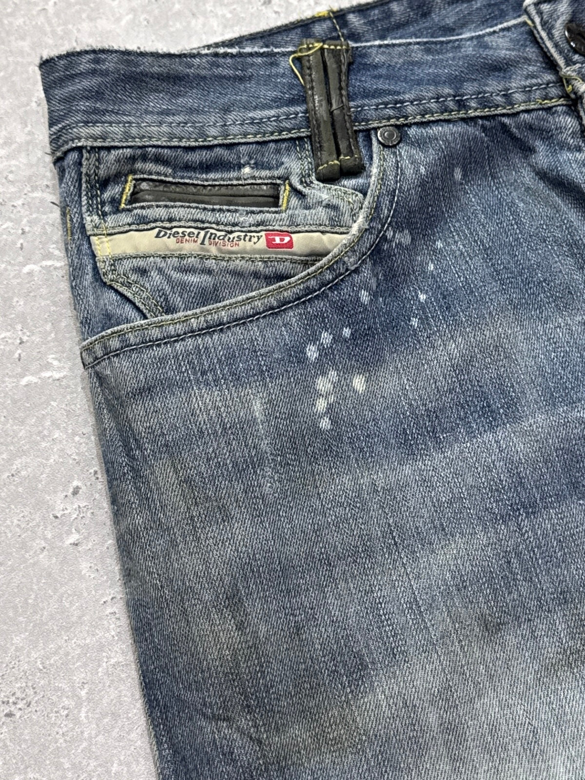 Vintage Y2K Diesel Denim Jeans (32”)