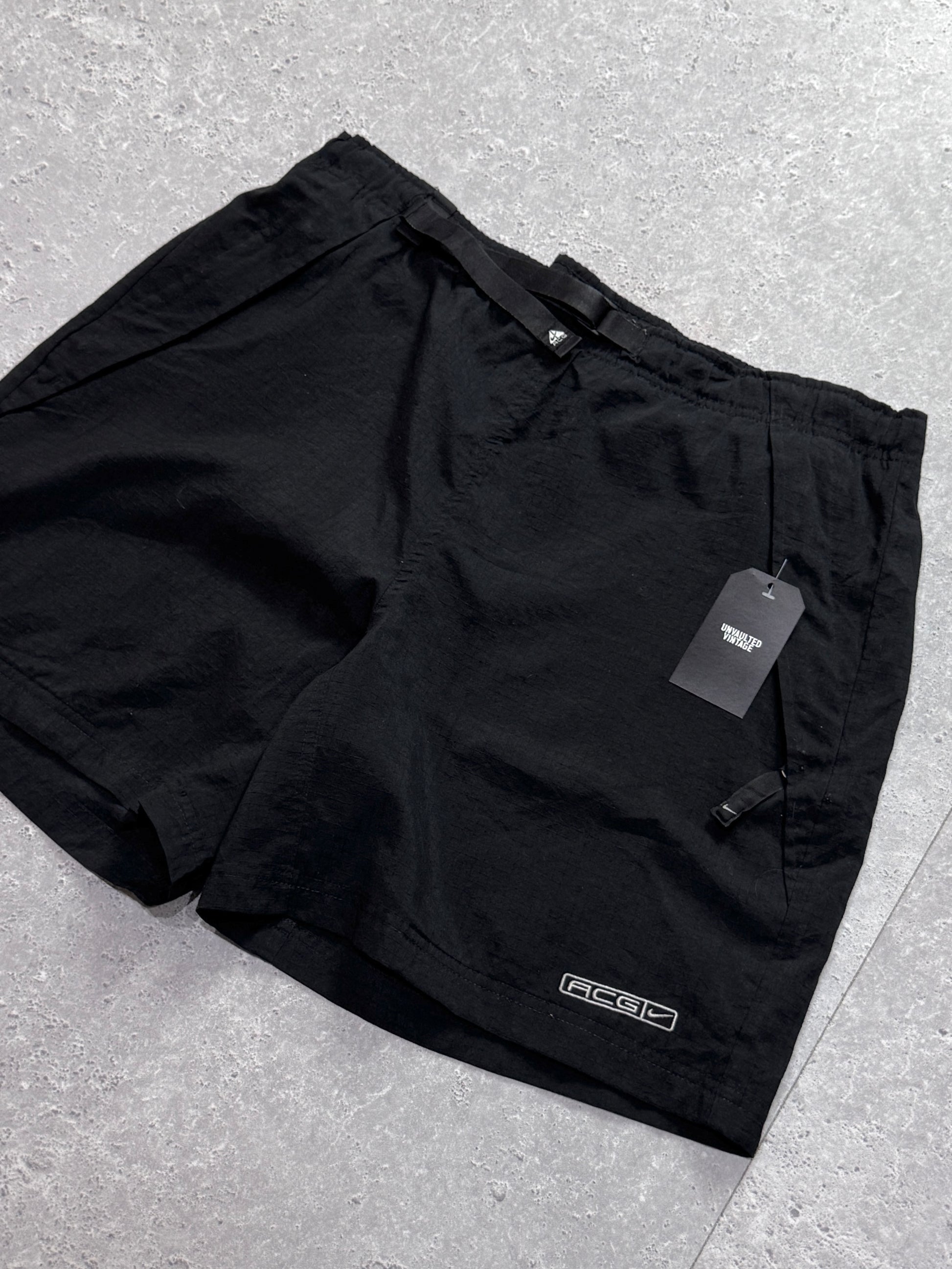 Vintage Nike ACG Trail Hiking Shorts (XL)