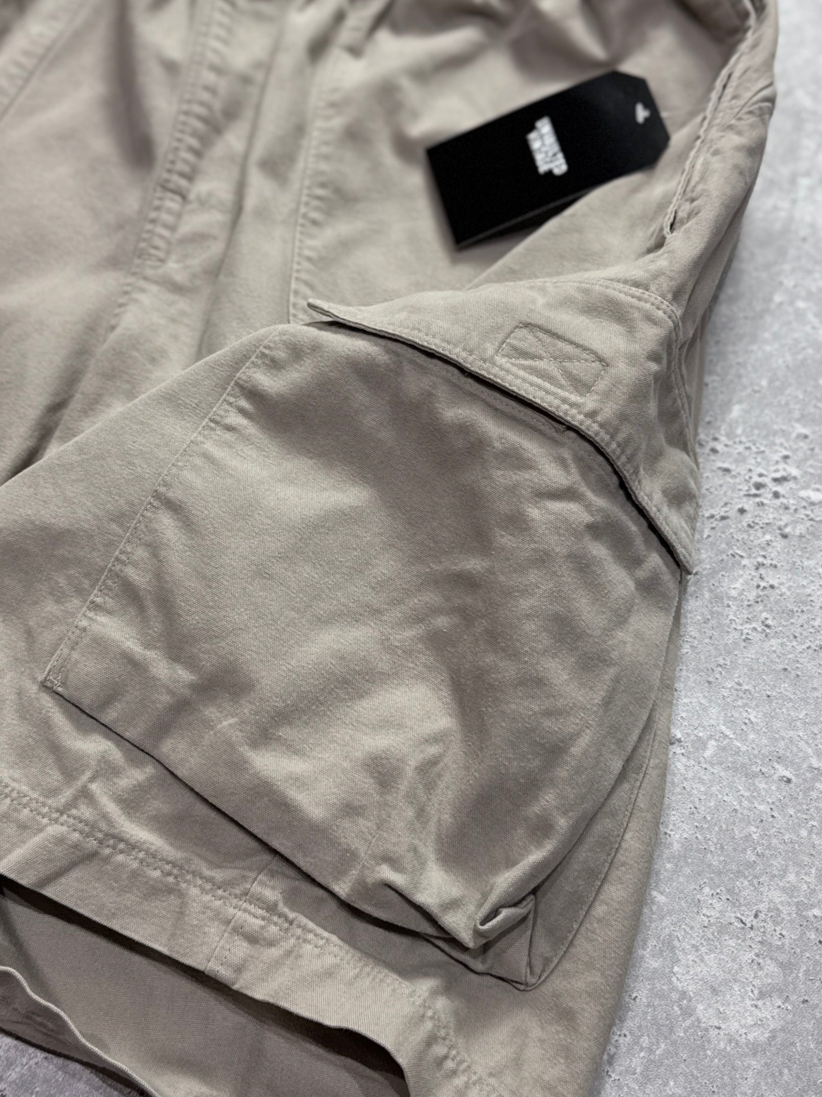 Vintage 2000s Nike Cargo Shorts (30”)